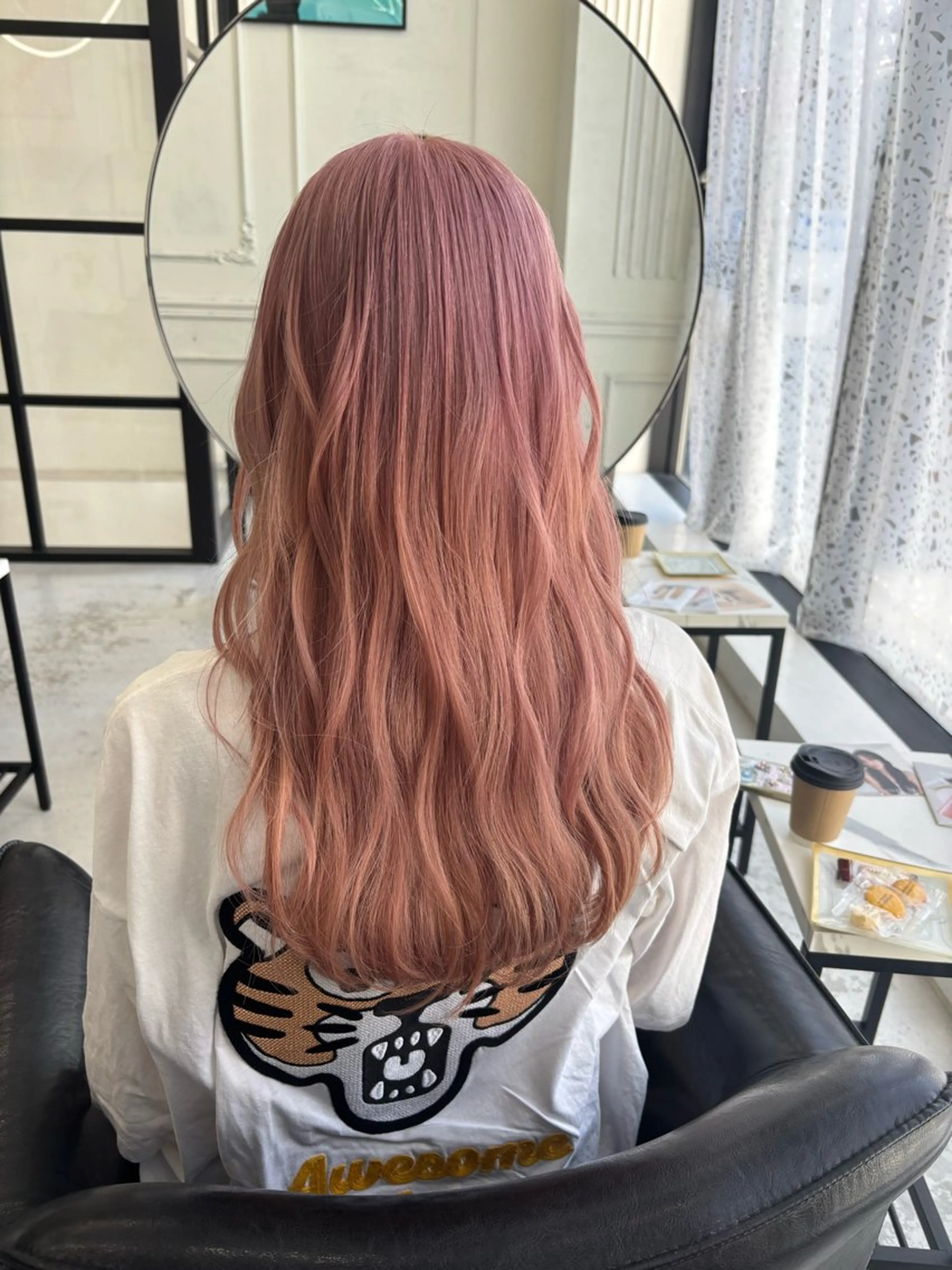 ロング ヘアカラー MaisonHALU さくらのヘアスタイル