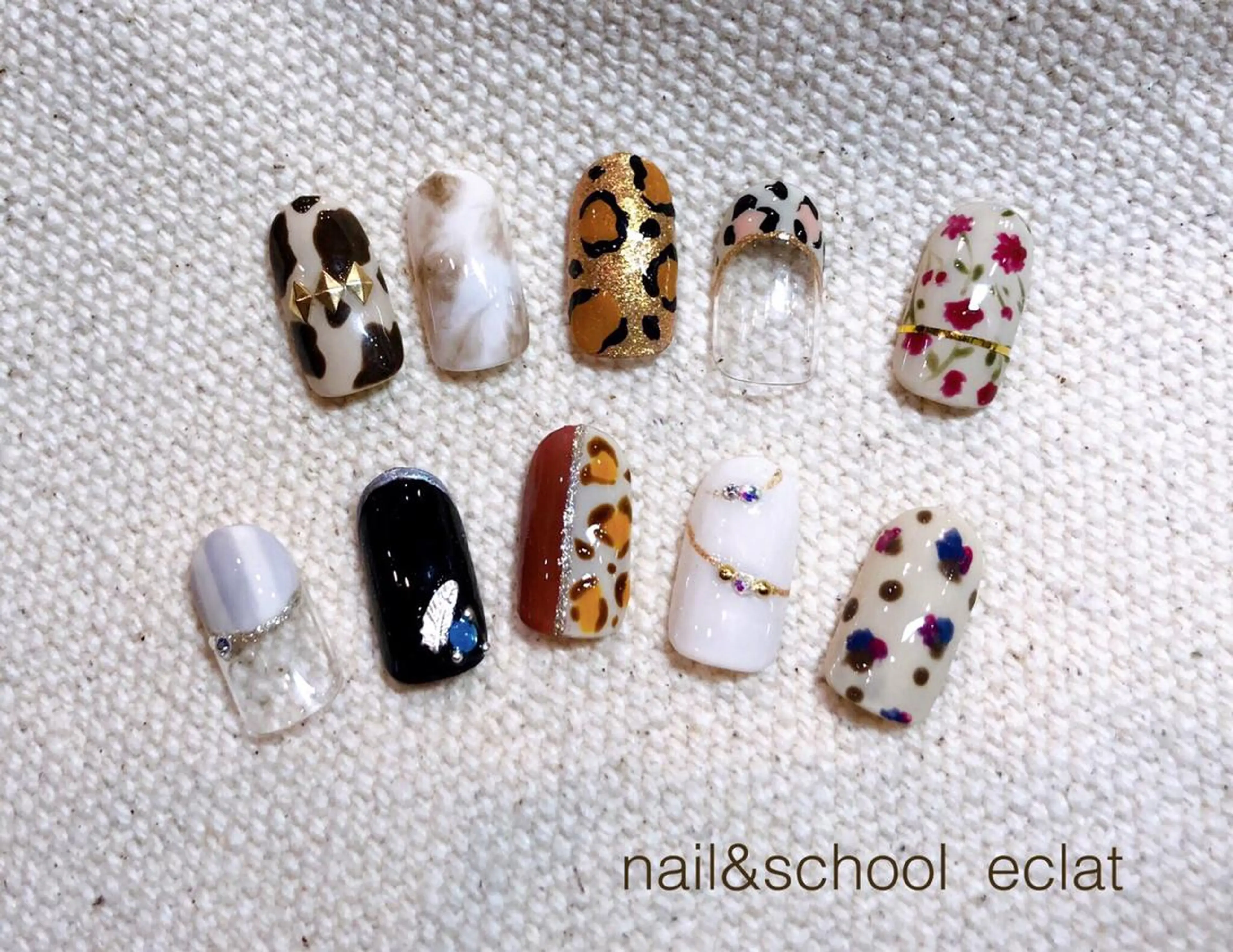 ネイル アートネイル フレンチネイル グラデーション ワンカラーネイル 逆フレンチ センター南 eclatのネイルデザイン