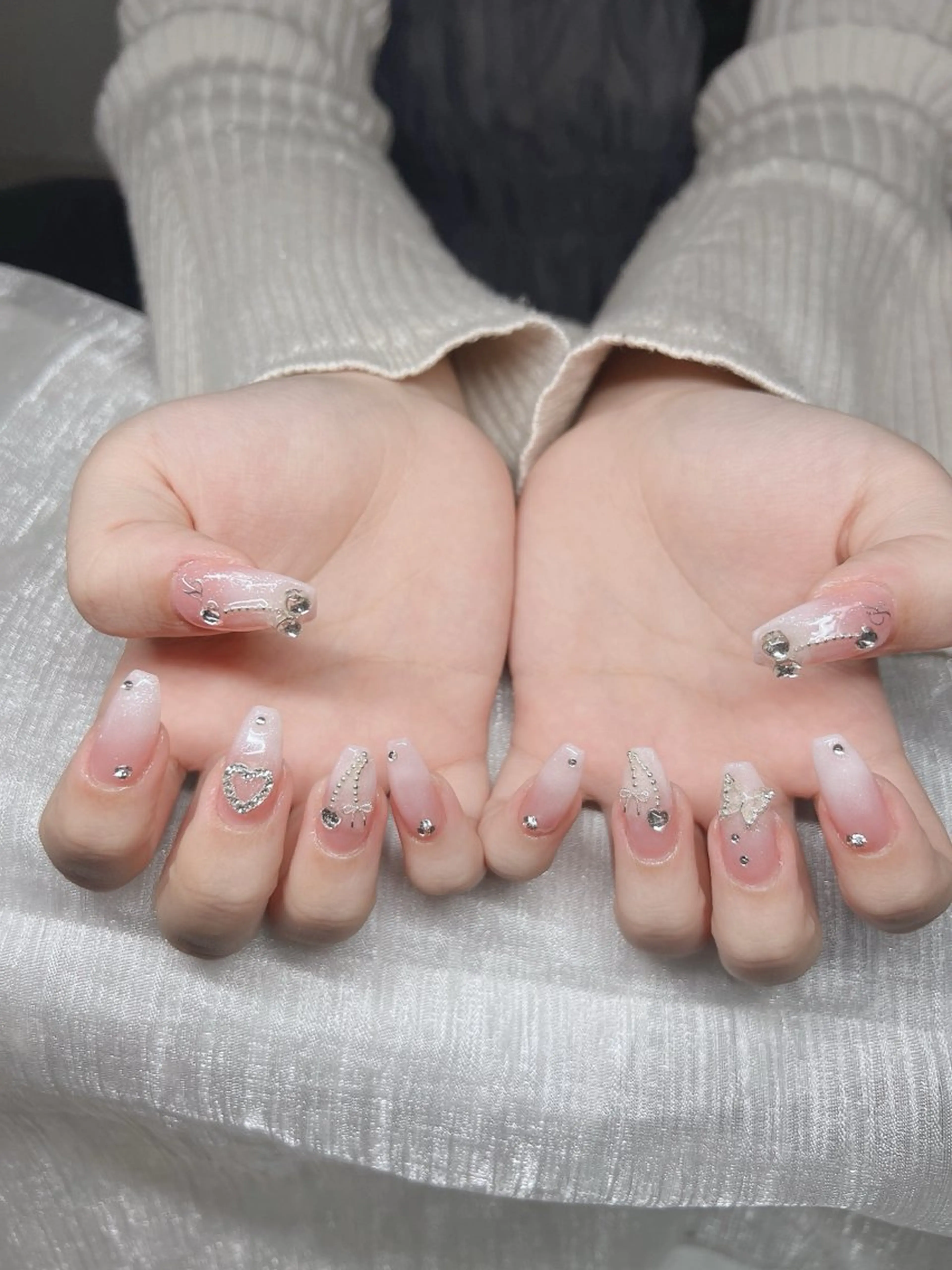 ネイル オーロラネイル チークネイル 長さ出し フットネイル フレンチネイル ハンドネイル Lee Nails チップ長さだし専門店のネイルデザイン