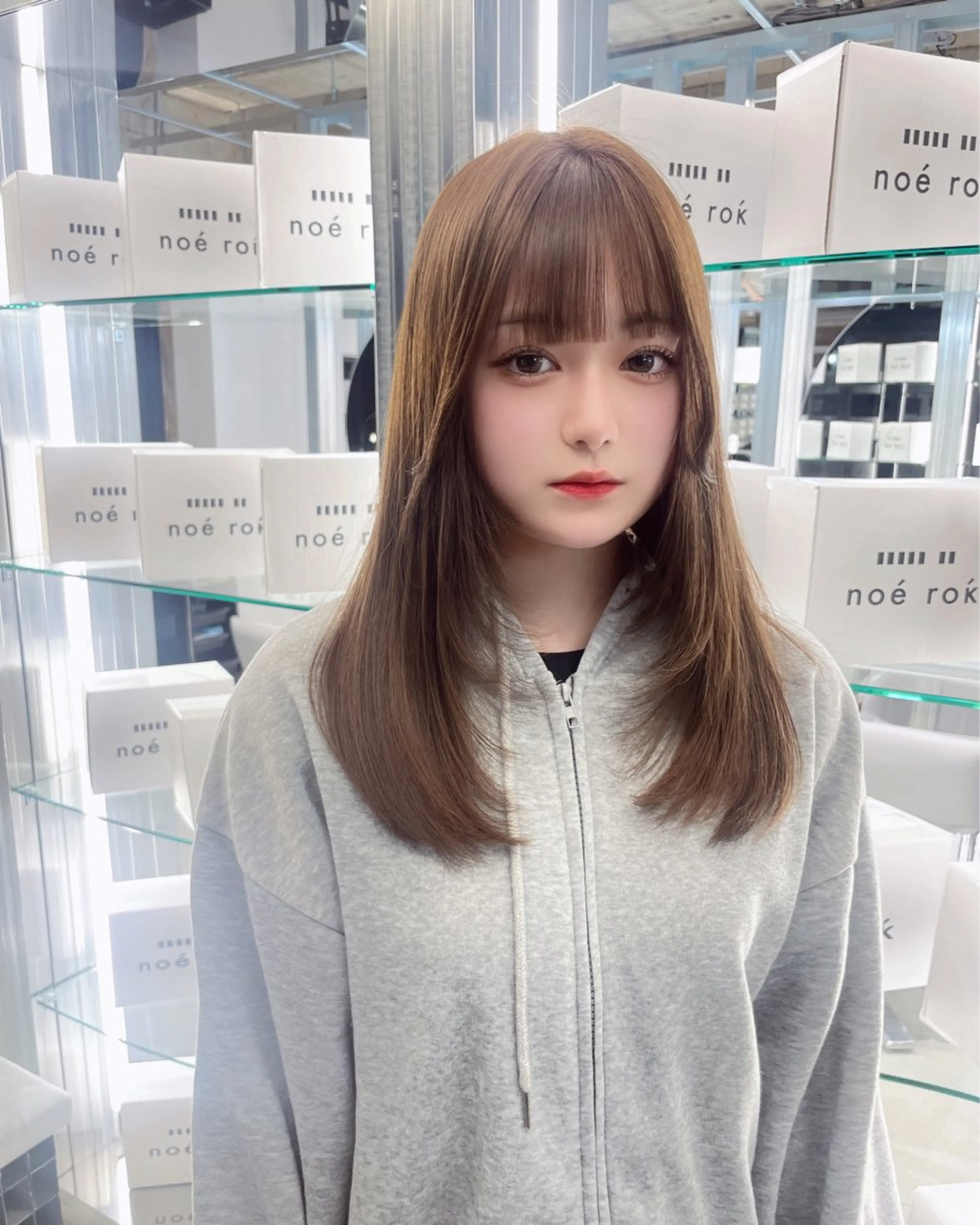 セミロング カラー 大場 菜月のヘアスタイル