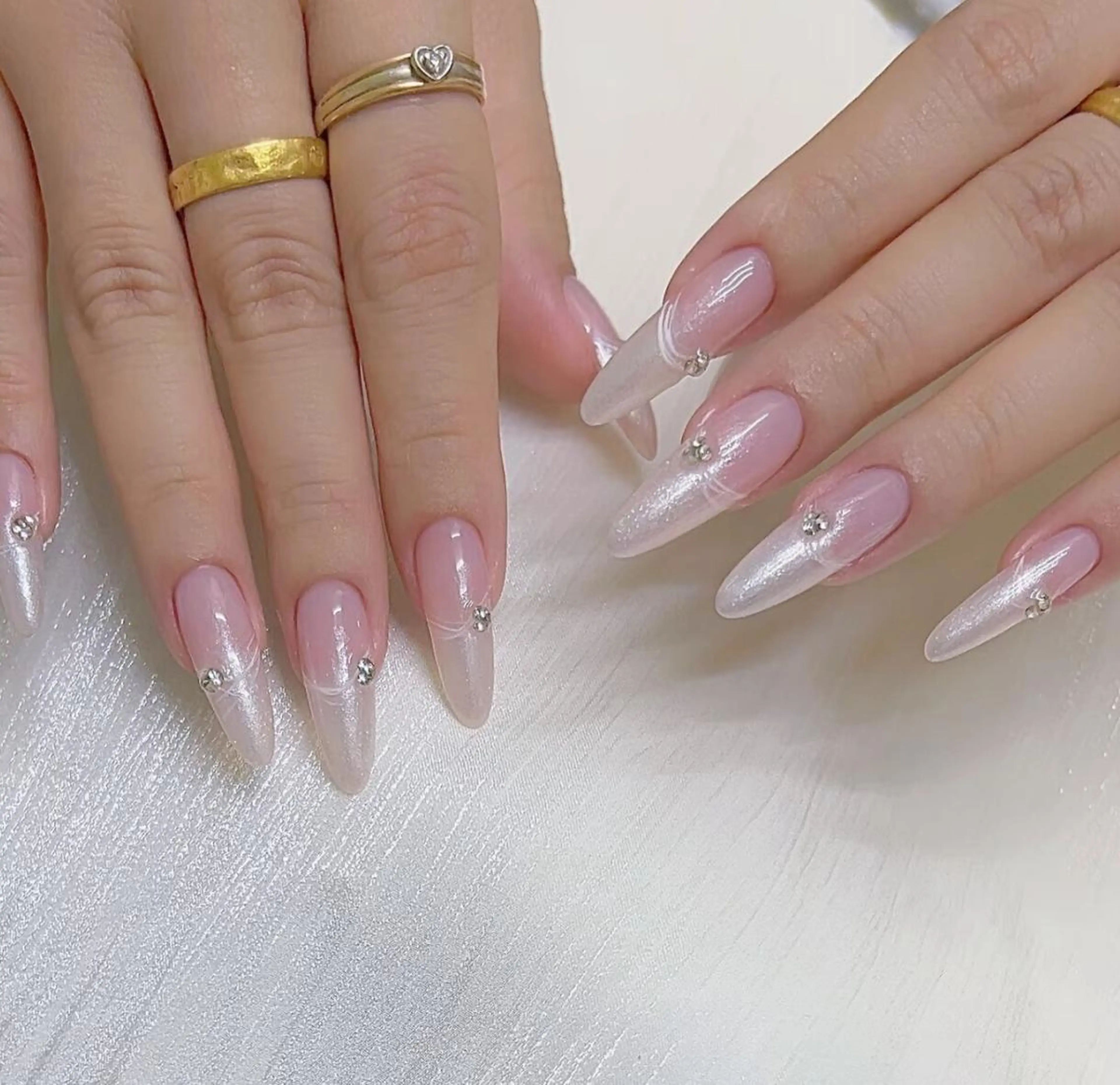 ネイル ハンドネイル ハンドケア RAFFINE haru🦋🩵のネイルデザイン