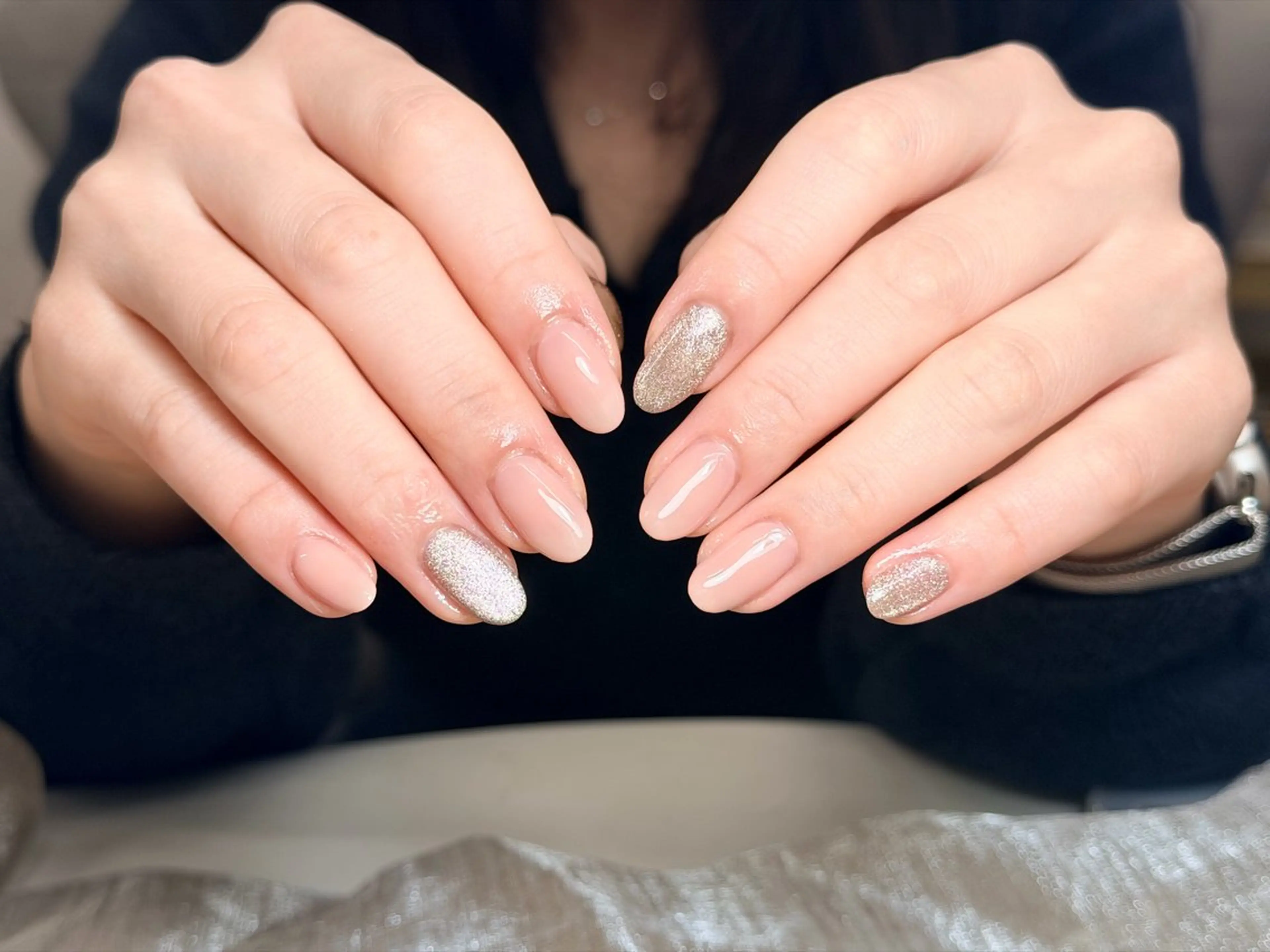 ネイル オーロラネイル ブルー チークネイル フットネイル フレンチネイル ハンドネイル Ami 68のネイルデザイン