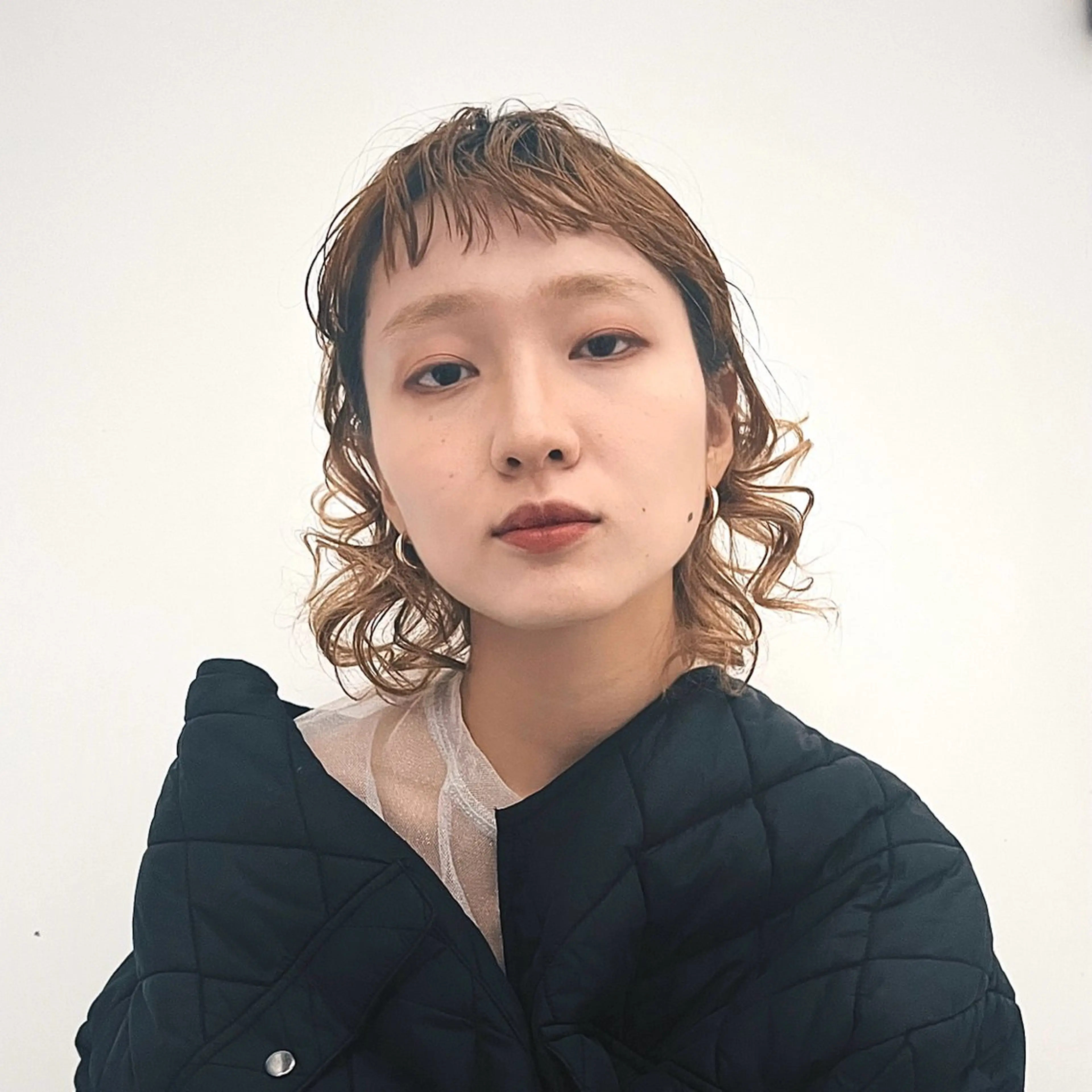 ミディアム パーマ 似合わせ 垢抜け🌟 AKINOのヘアスタイル