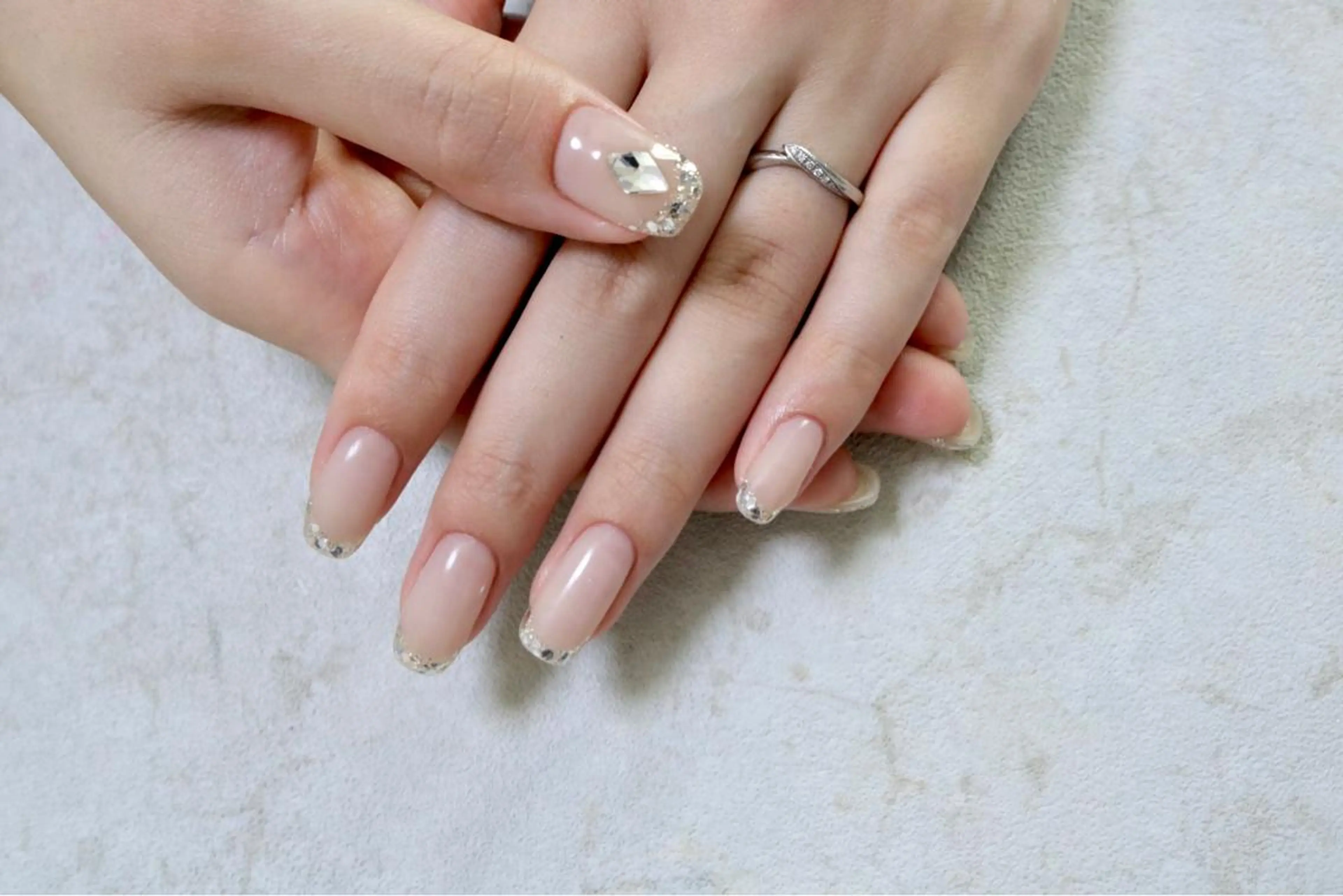 ネイル オーロラネイル カジュアル フラッシュネイル ジェルネイル ラメ(グリッター) ハンドネイル MH Nailのネイルデザイン