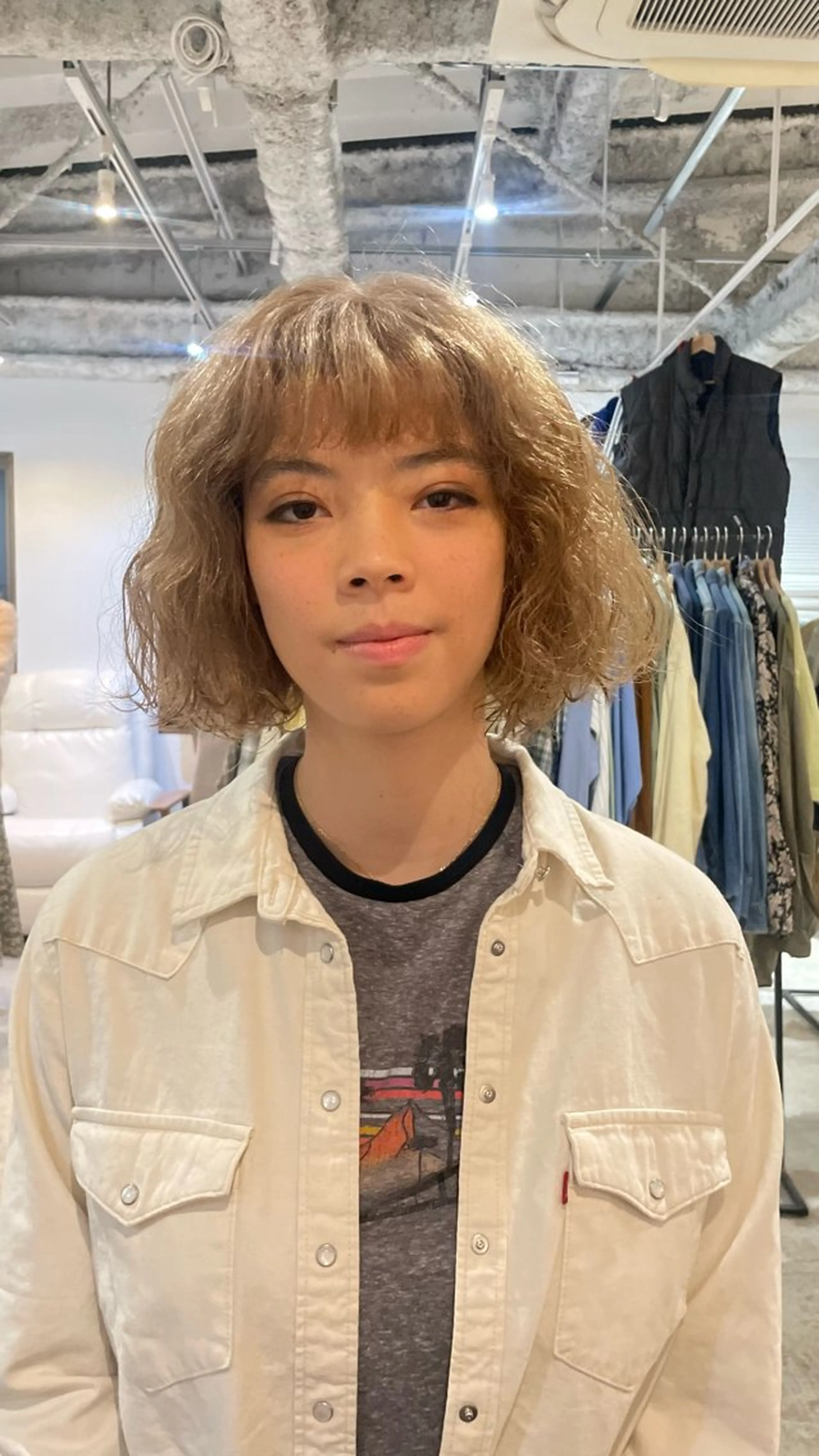 ショート カラー ベージュカラー ブリーチ ブロンド ブロンドベージュ ヘアカラー ゆるふわガーリーst yle🩰yuukaのヘアスタイル