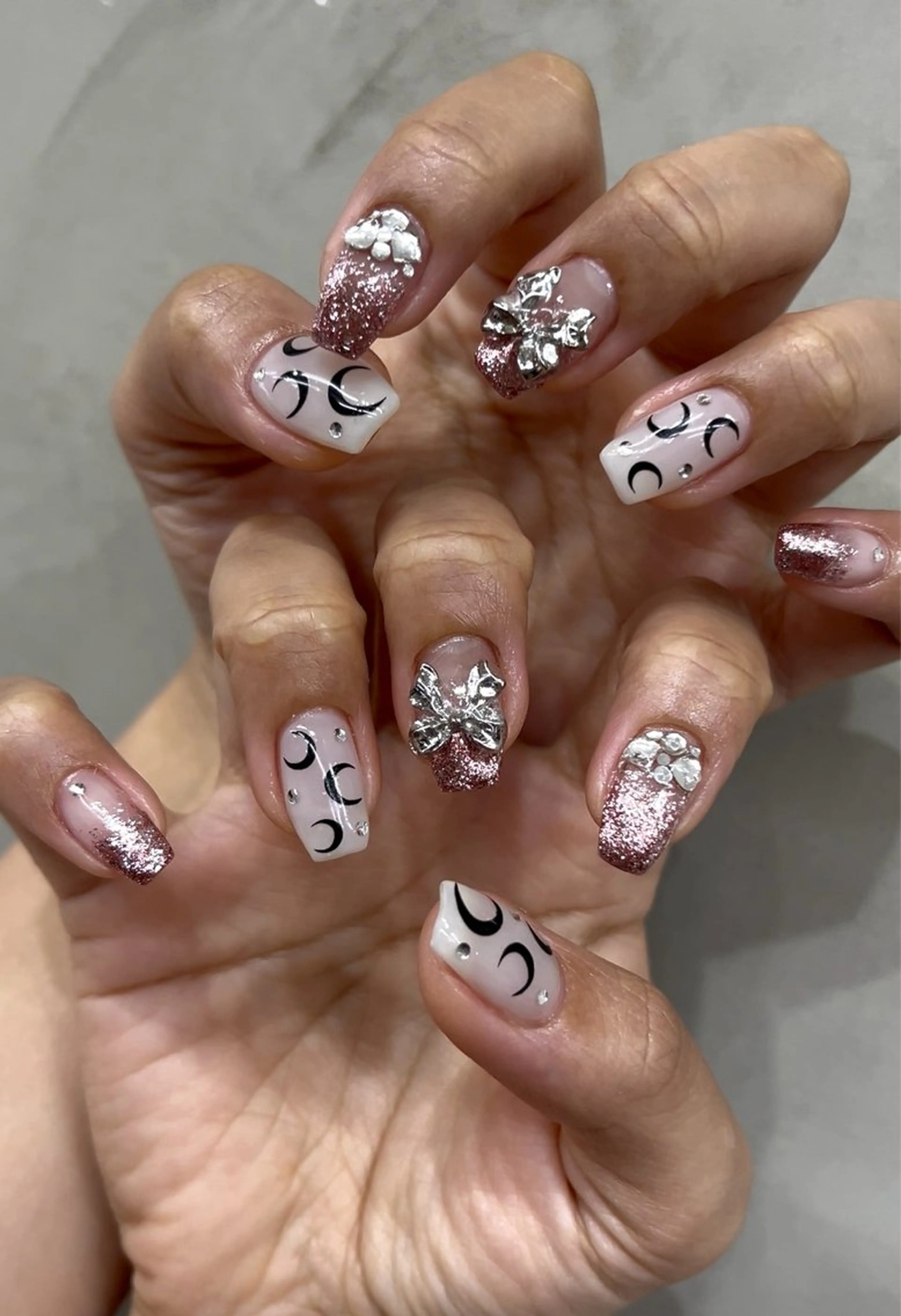 ネイル ハンドネイル GRANDEUR焼津 MEI🪼のネイルデザイン