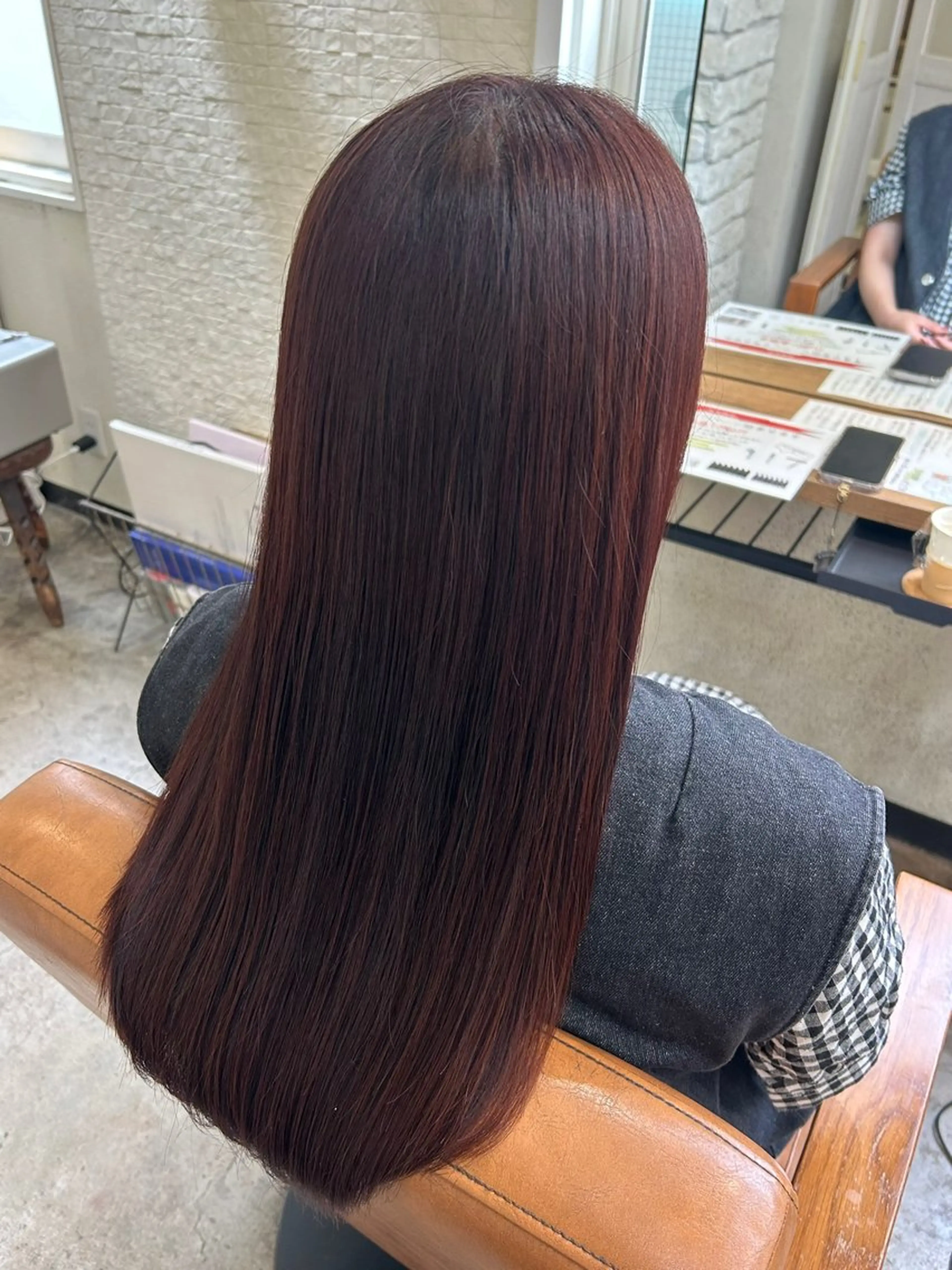 ロング カラー レッドカラー ヘアカラー コヤナギ ラムのヘアスタイル