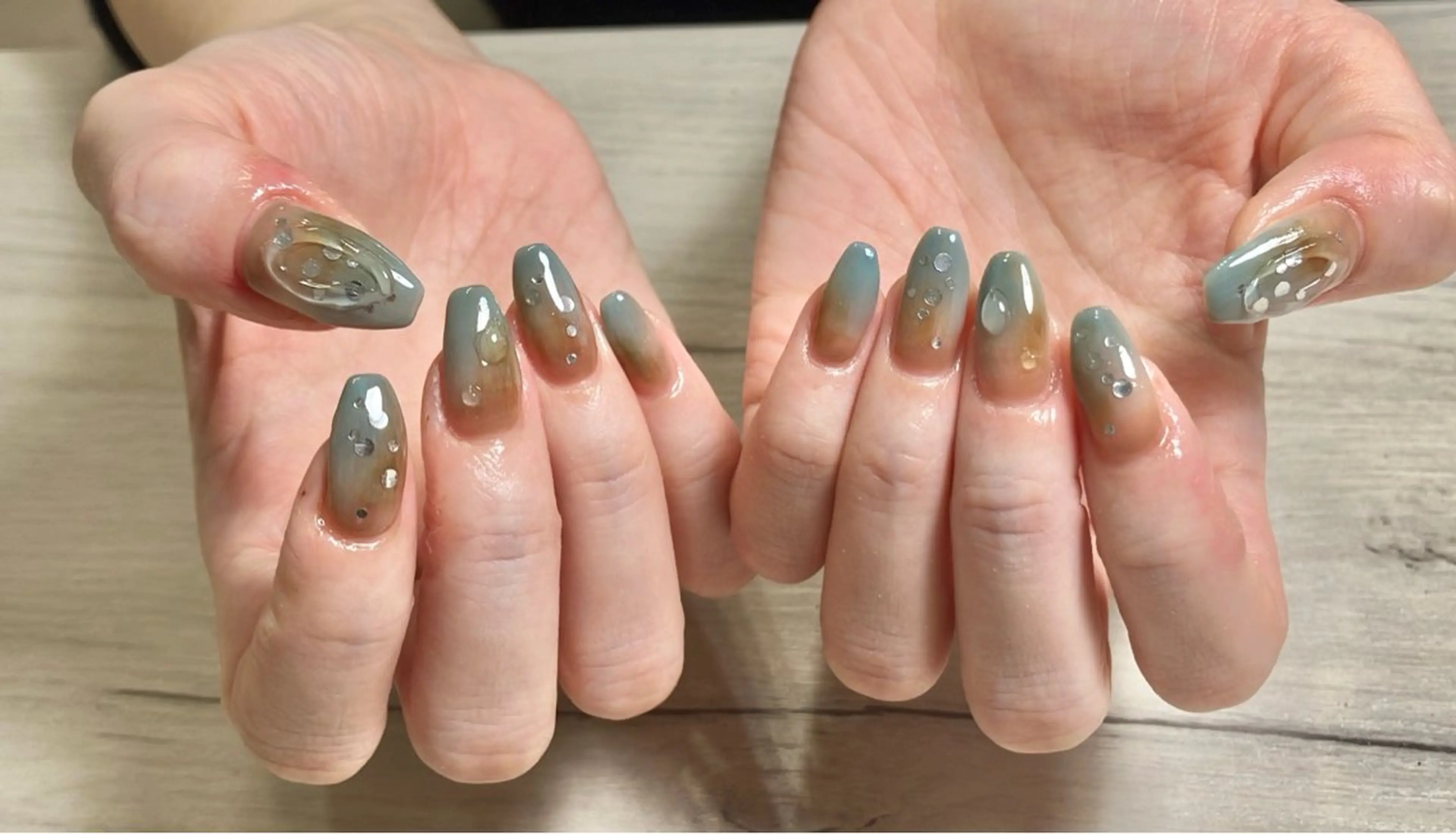 ネイル ハンドネイル たまプラーザ ANZUのネイルデザイン