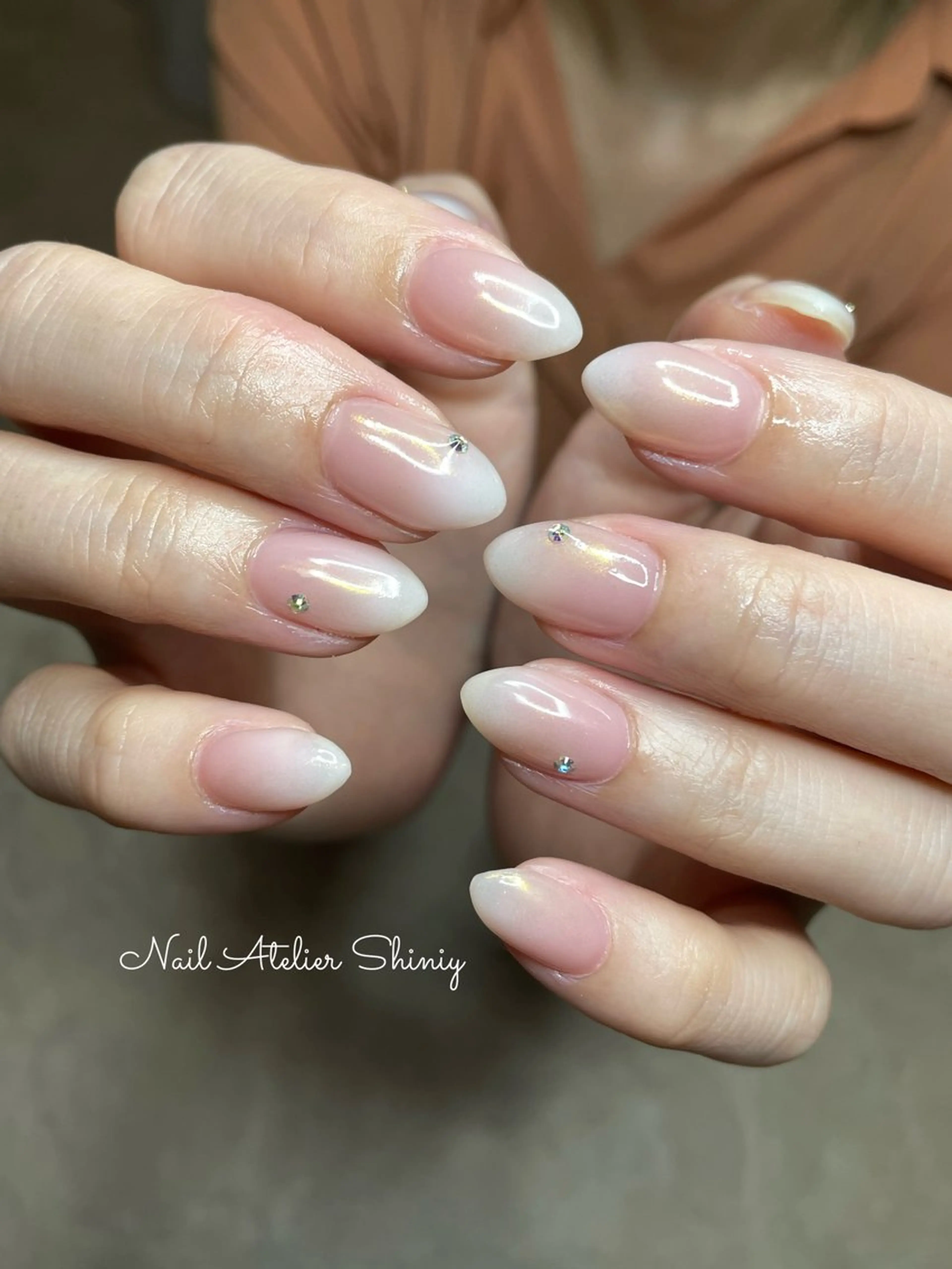 ネイル ミラーネイル ハンドネイル ネイル＆脱毛サロン ユイカのネイルデザイン