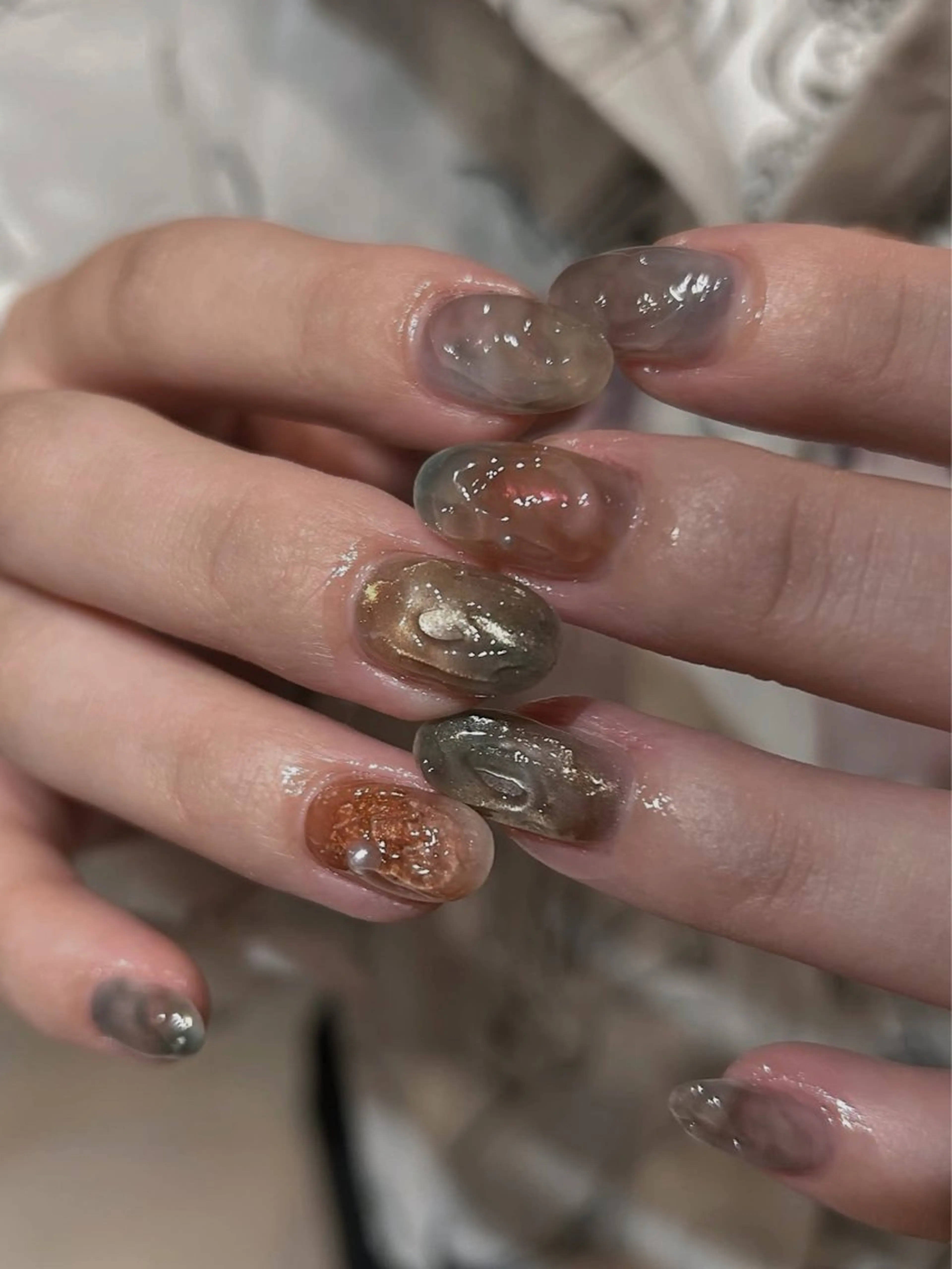 ネイル アートネイル 韓国ネイル ニュアンスネイル ぷっくりネイル ハンドネイル ハンドケア talo .のネイルデザイン