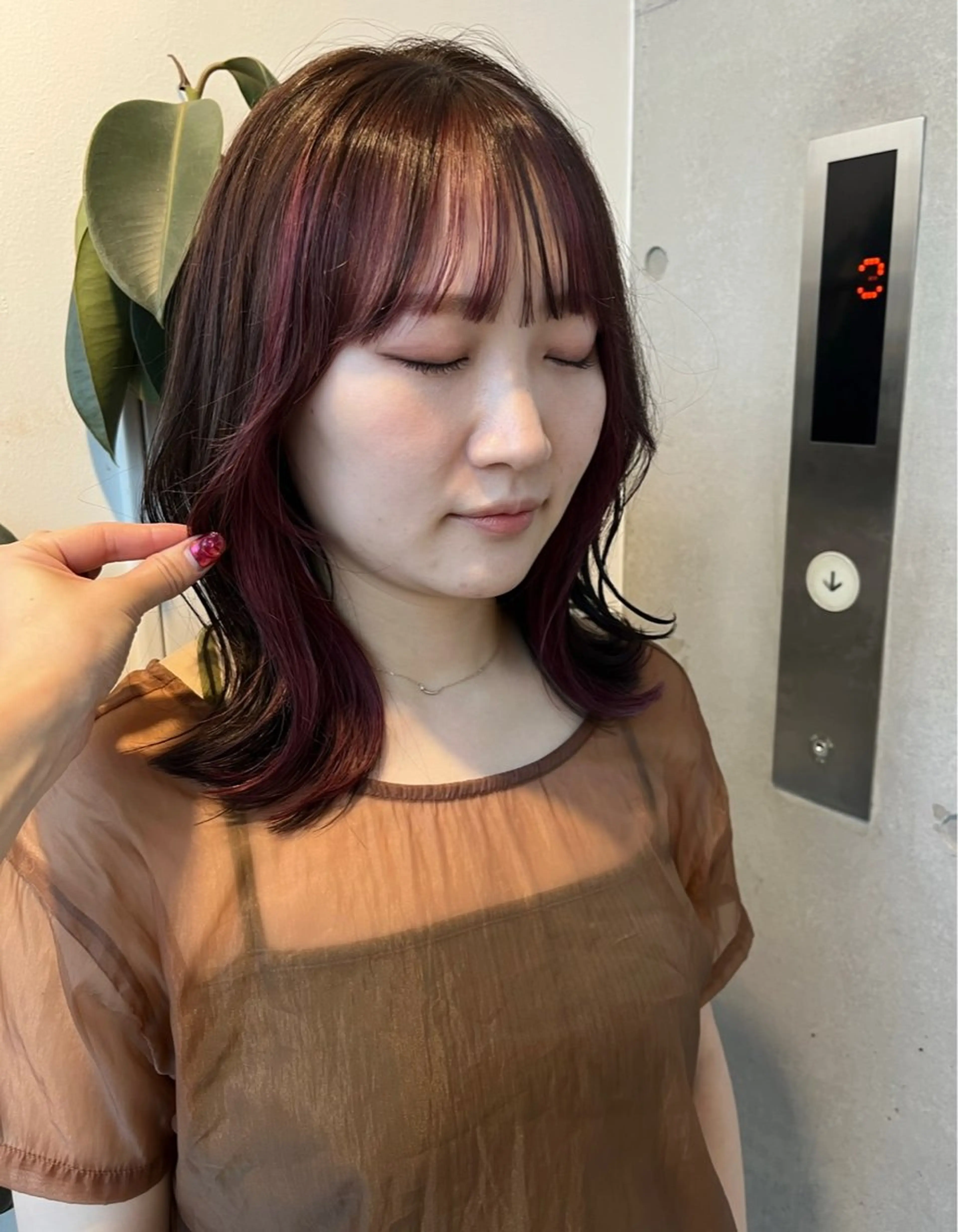 ロング カラー パーマ ヘアアレンジ ヘアカラー トリートメント 透明感/オリーブ/ グレージュ/YUKAのヘアスタイル