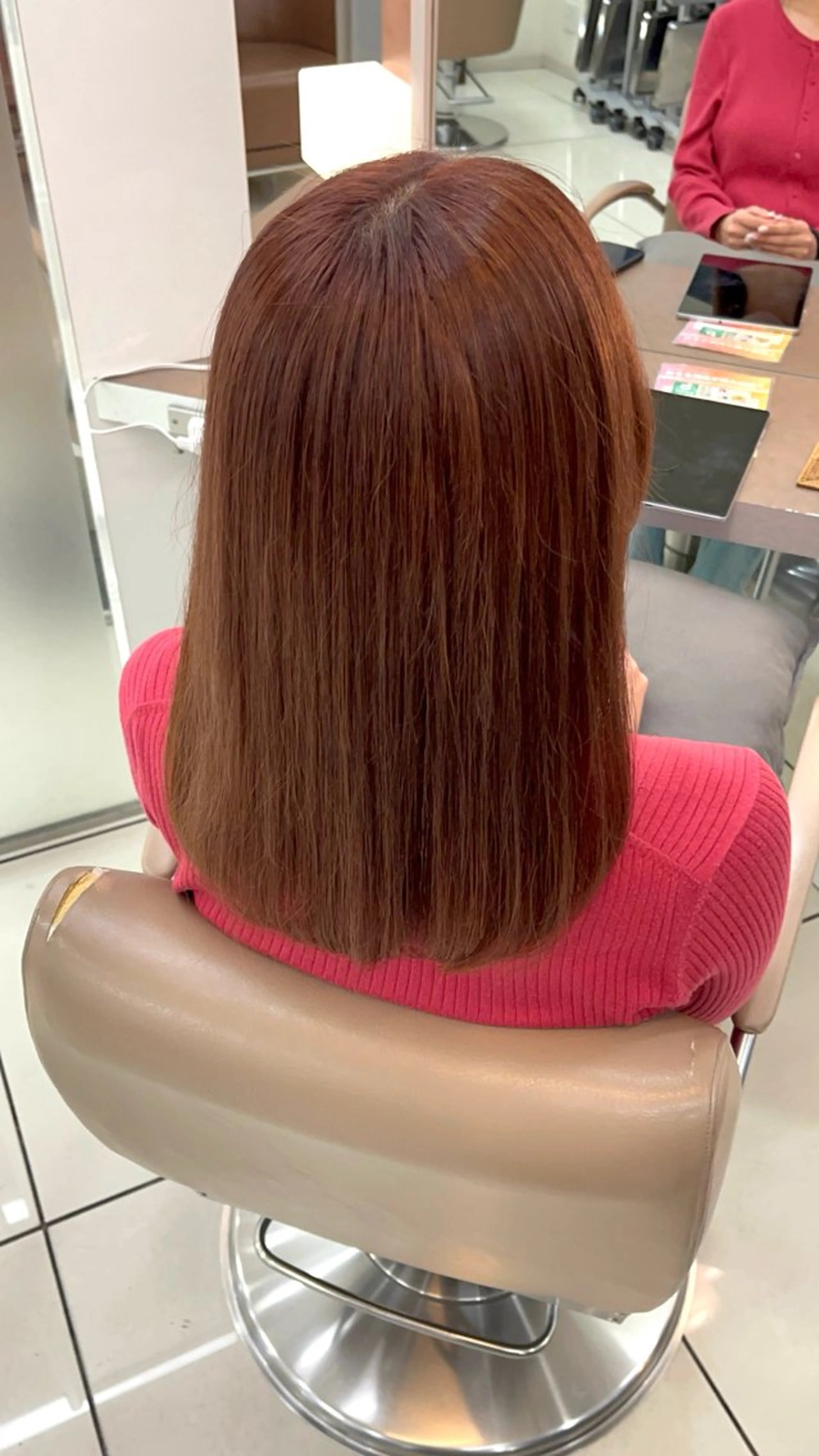 セミロング カラー 羽エクステ/シール エクステ/横浜駅5分のヘアスタイル