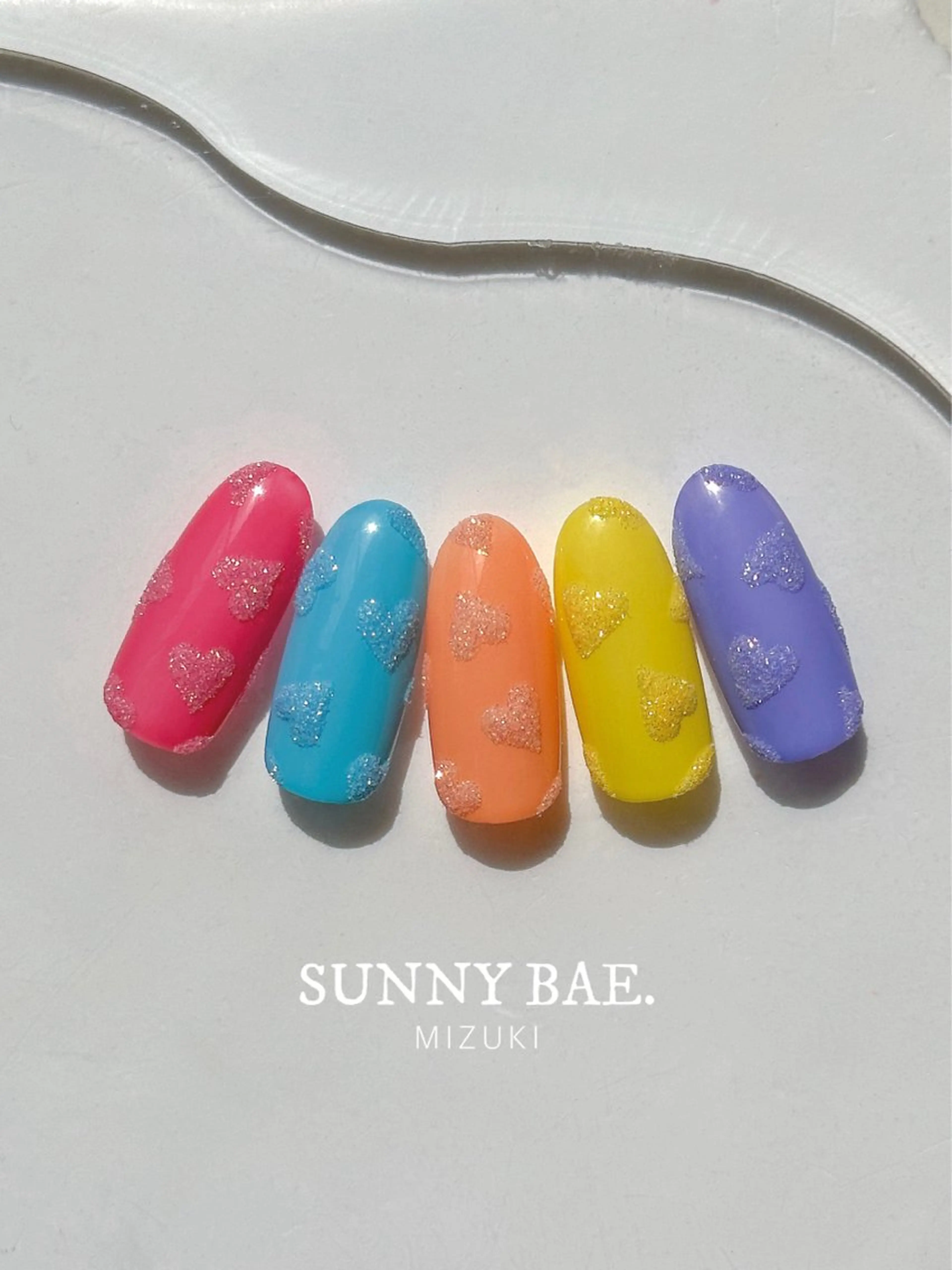 ネイル ハート キラキラネイル パステルネイル 春ネイル 夏ネイル SUNNY BAE. 🌼MIZUKIのネイルデザイン