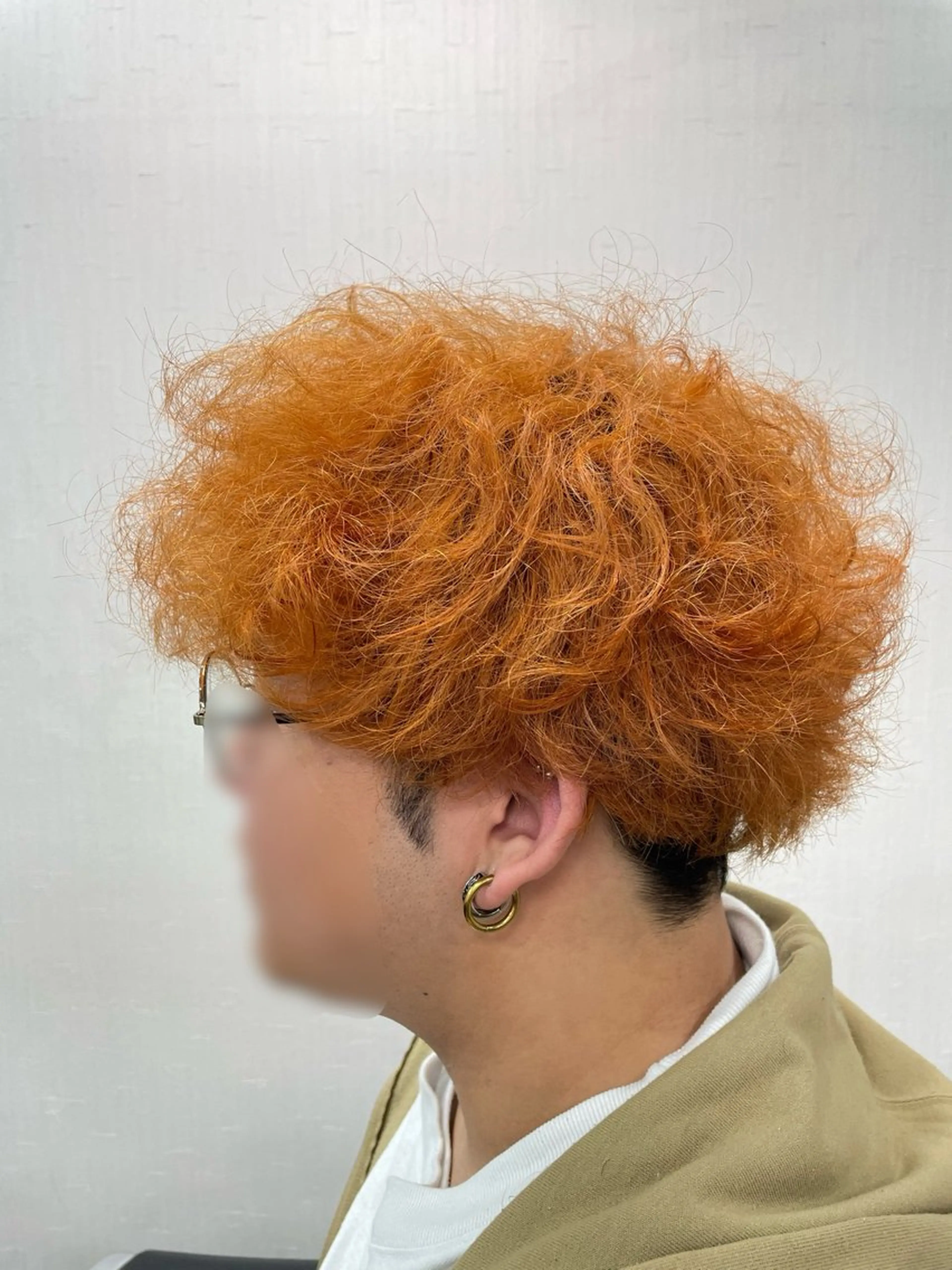 ショート カラー メンズ メンズブリーチ ブリーチ ブラウンカラー オレンジ 縮毛矯正 Nakada Chikaのヘアスタイル