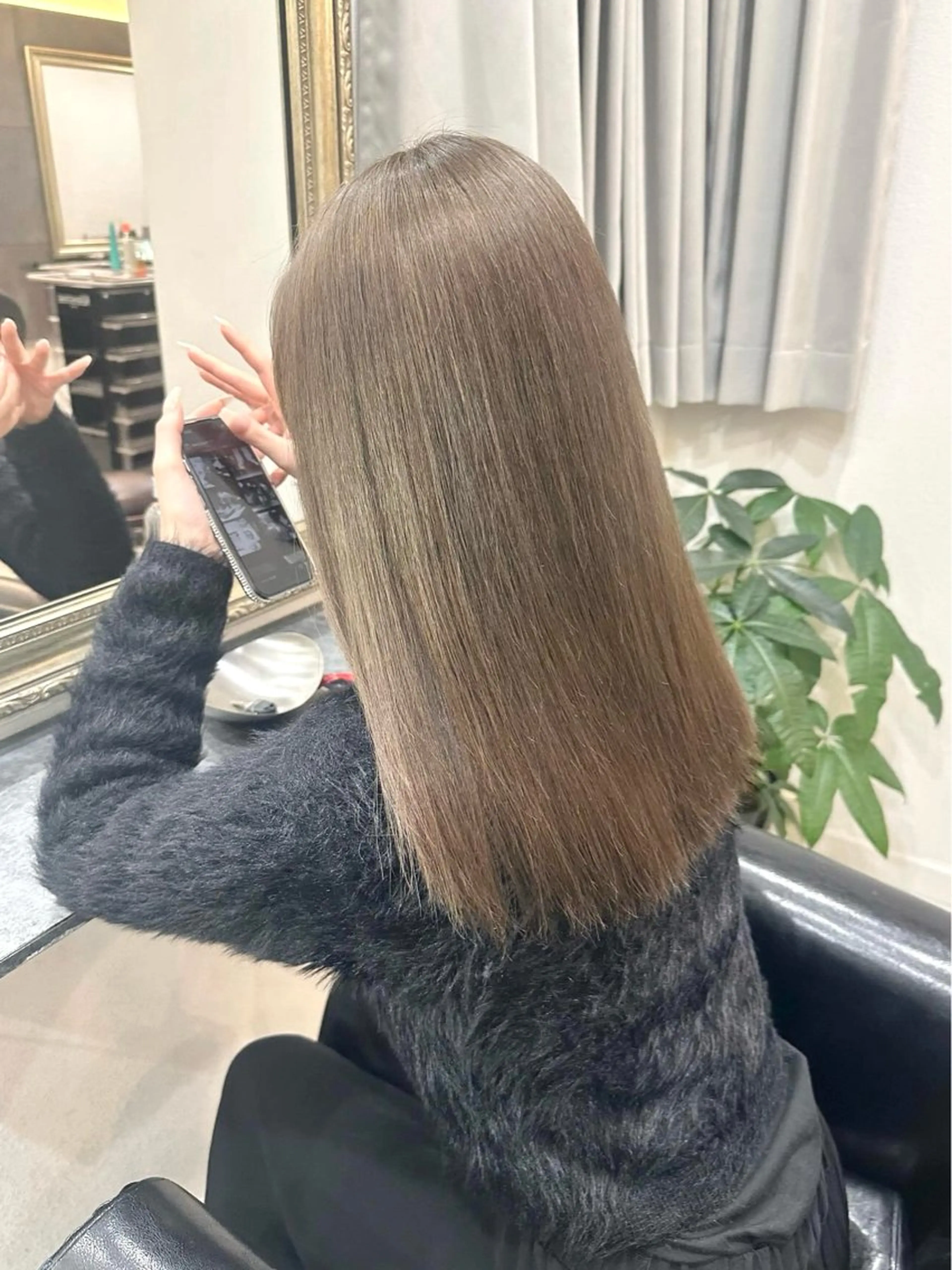 セミロング カラー ヘアカラー トリートメント ハイトーン/ウルフ/ レイヤー/Asukaのヘアスタイル