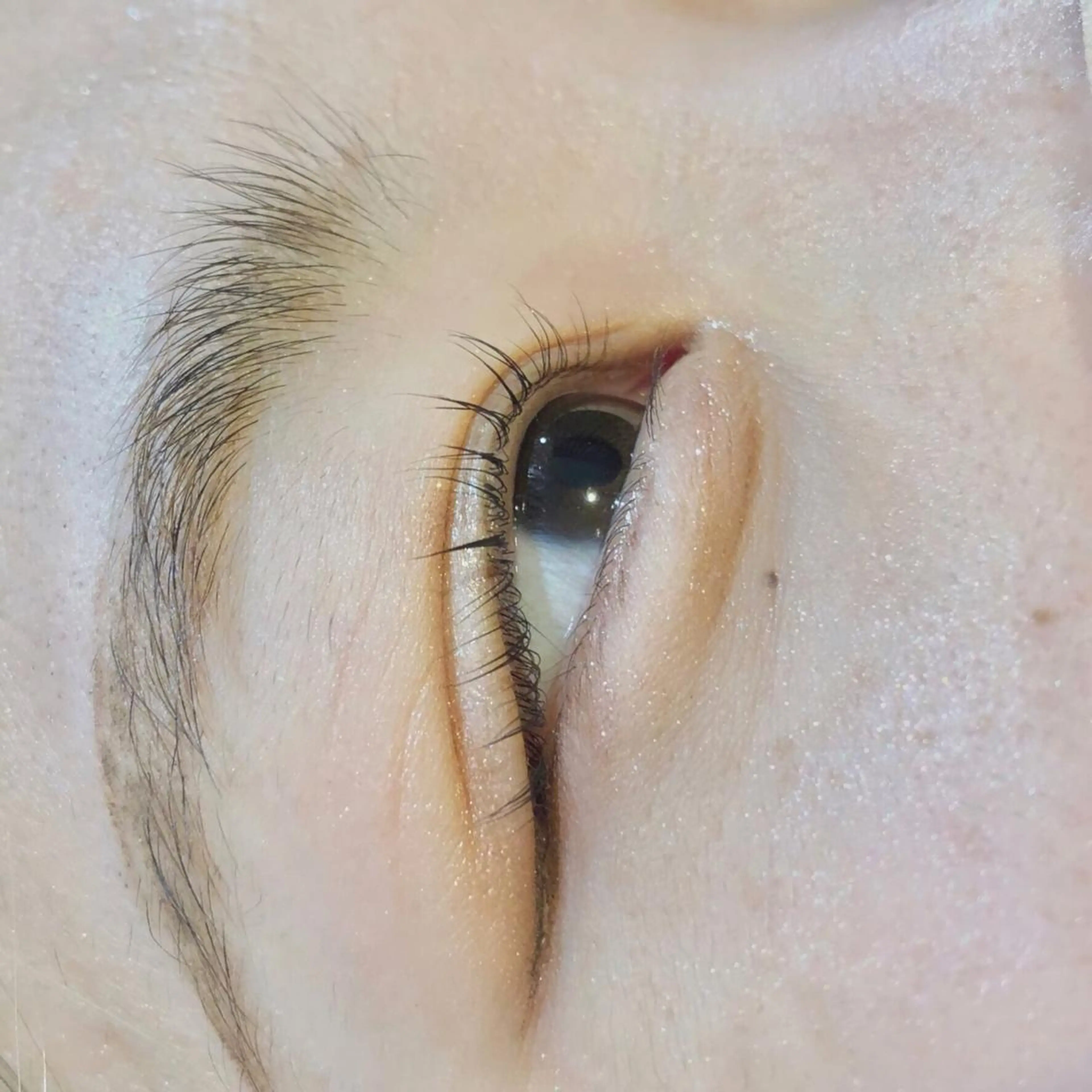 マツエク・マツパ MODEK'S あやねのヘアスタイル