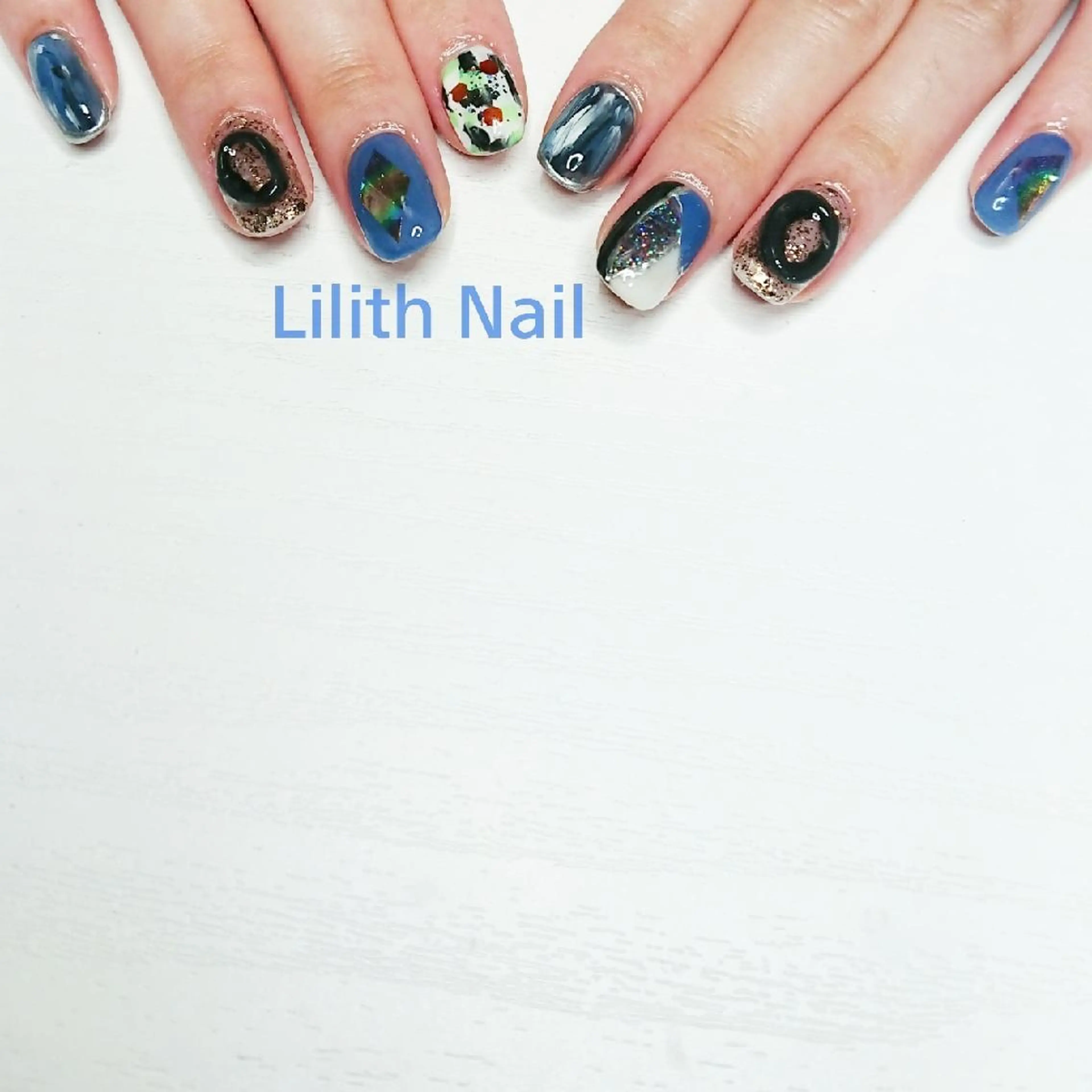 ネイル ブルー ニュアンスネイル ハンドネイル Lilith Nailのネイルデザイン
