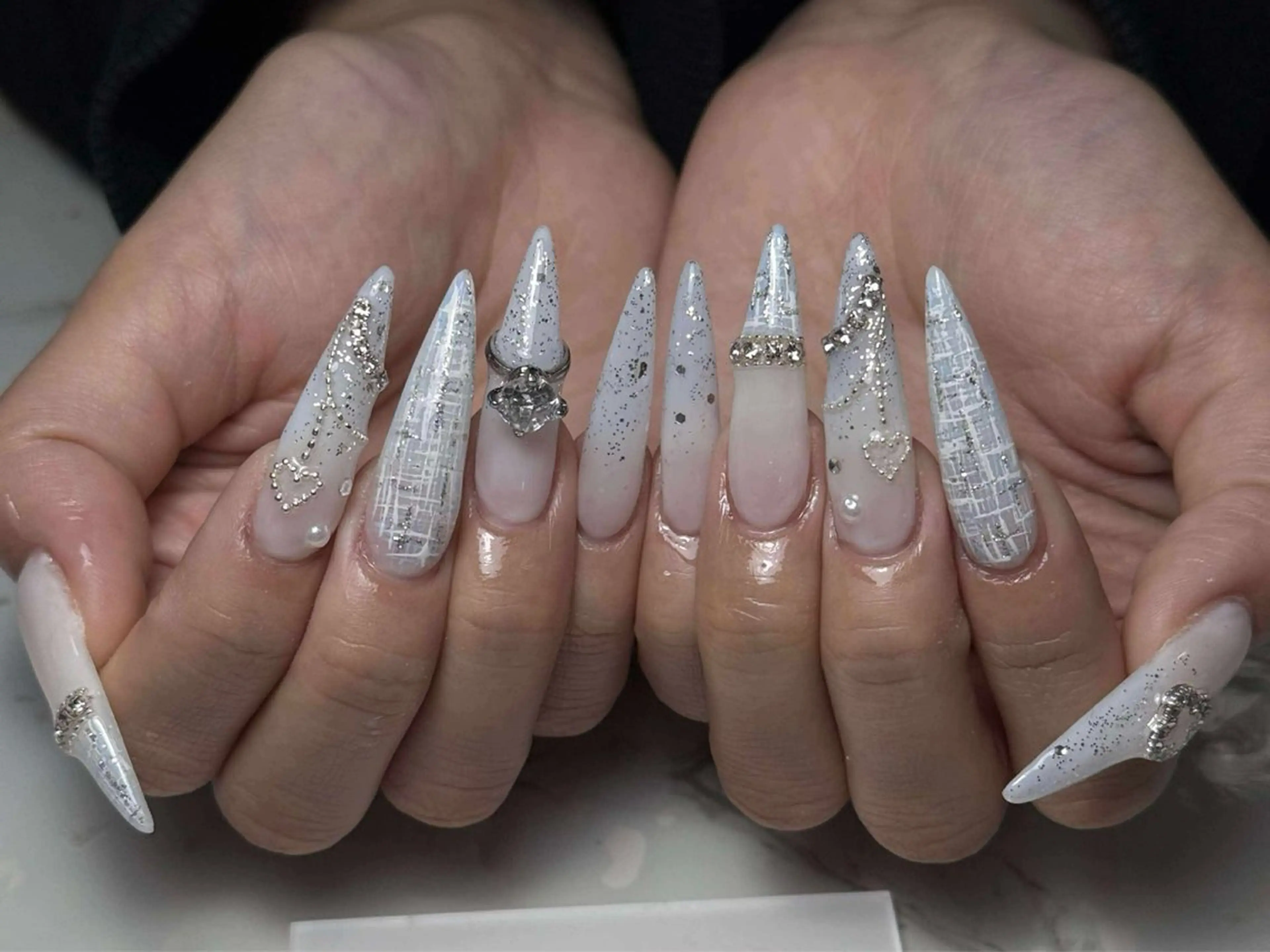 ネイル アートネイル フレンチネイル ジェルネイル グラデーション 韓国ネイル ハンドネイル ハンドケア さくら💮💮 【オフ無料】のネイルデザイン