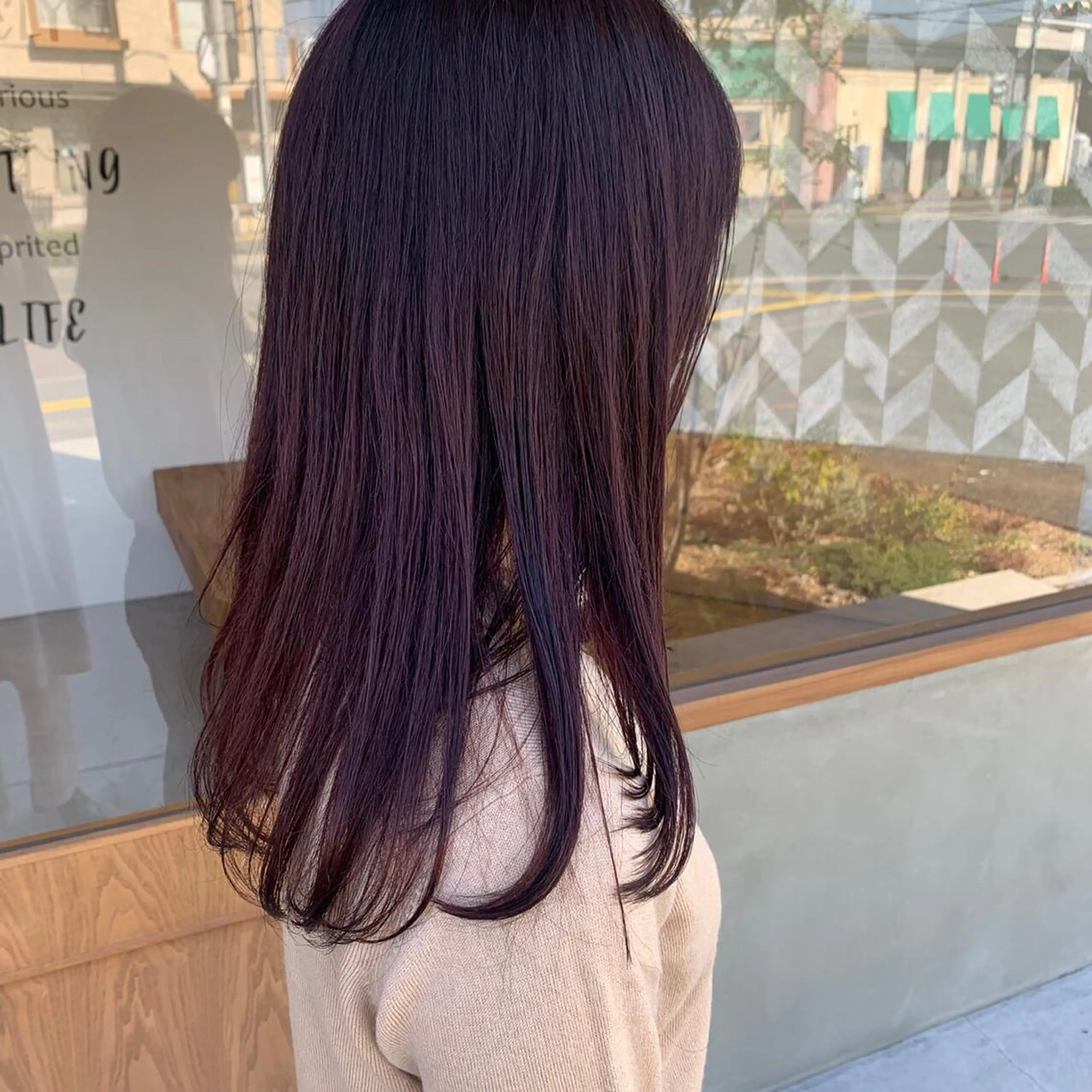 セミロング ピンクブラウン カット ヘアカラー 入江 志穂のヘアスタイル