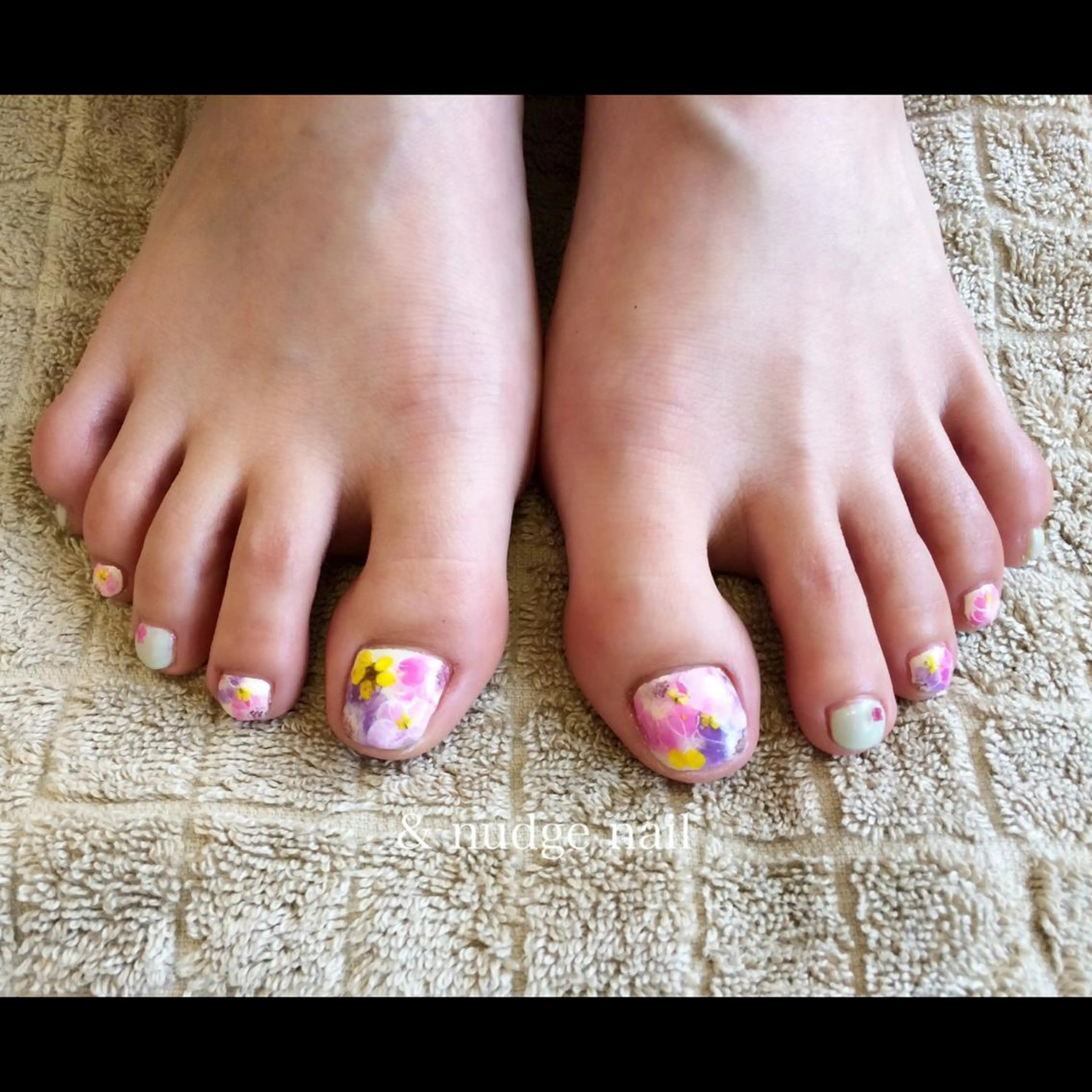 ネイル & nudge nail所属・&nudgenail 本多のネイルデザイン