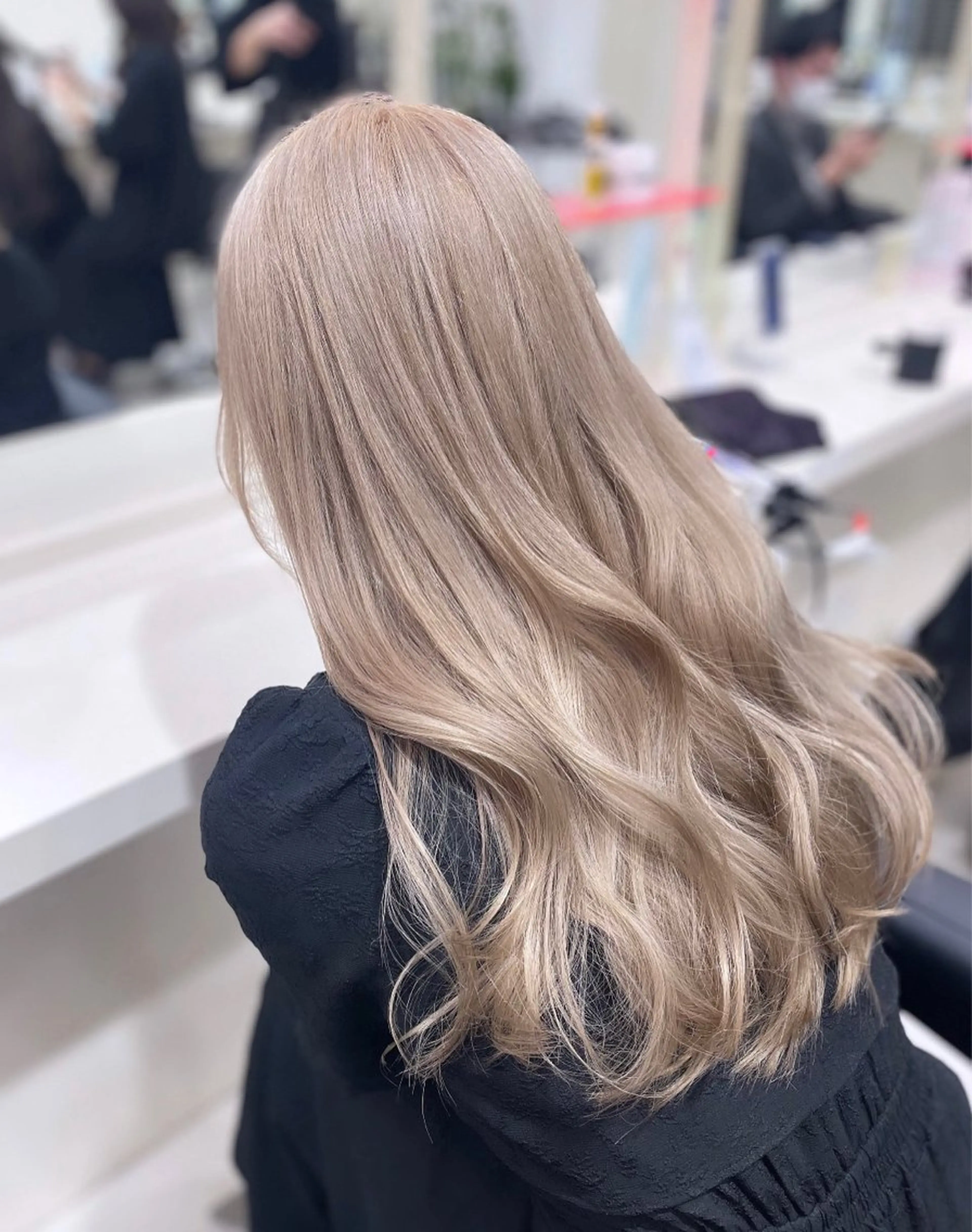 ロング ヘアカラー 🎀淡めモテカラー WAKANA🎀のヘアスタイル