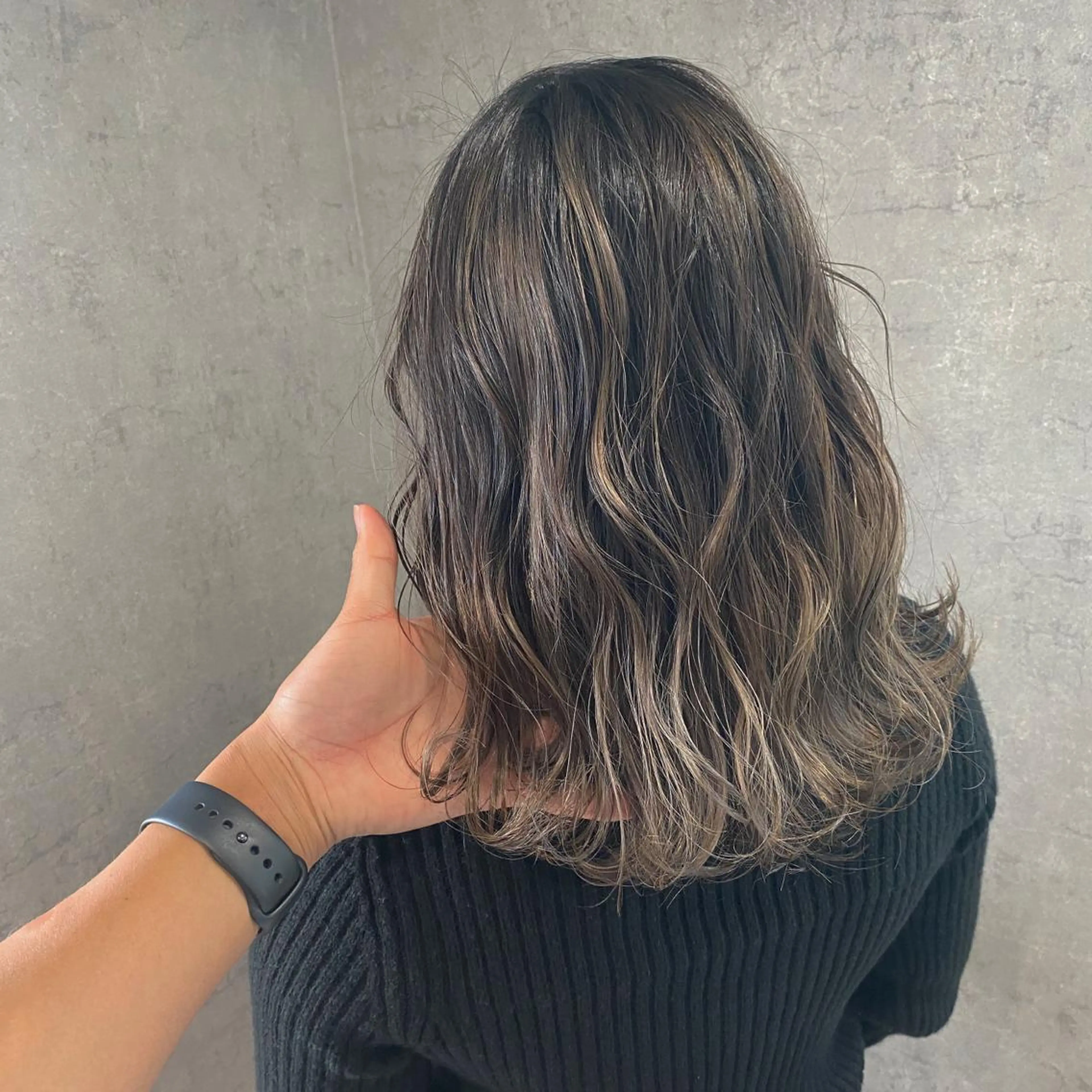 ミディアム ヘアカラー R/🤎 パーマ＆ブリーチ🔥のヘアスタイル