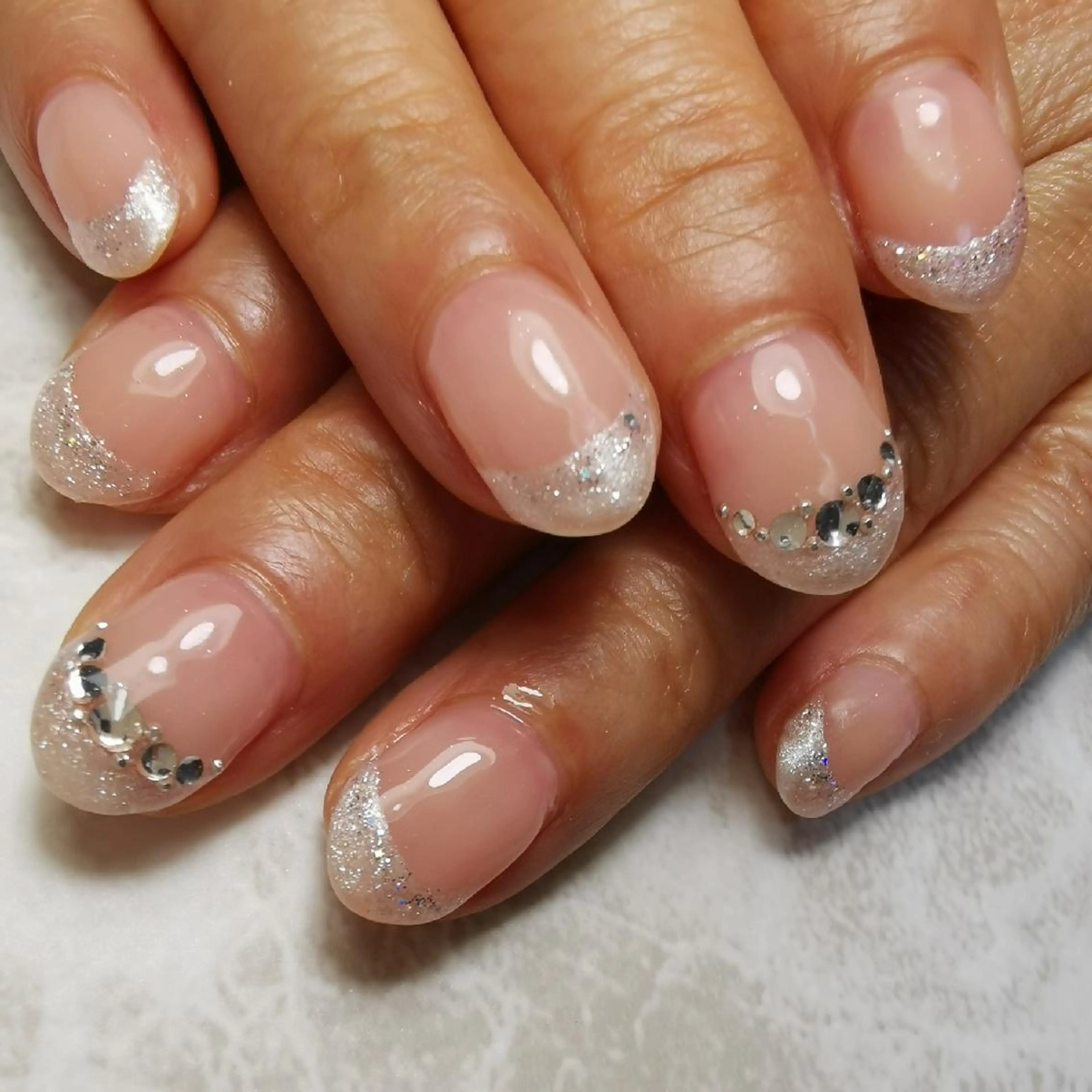 ネイル フレンチネイル ハンドネイル reve あやののネイルデザイン