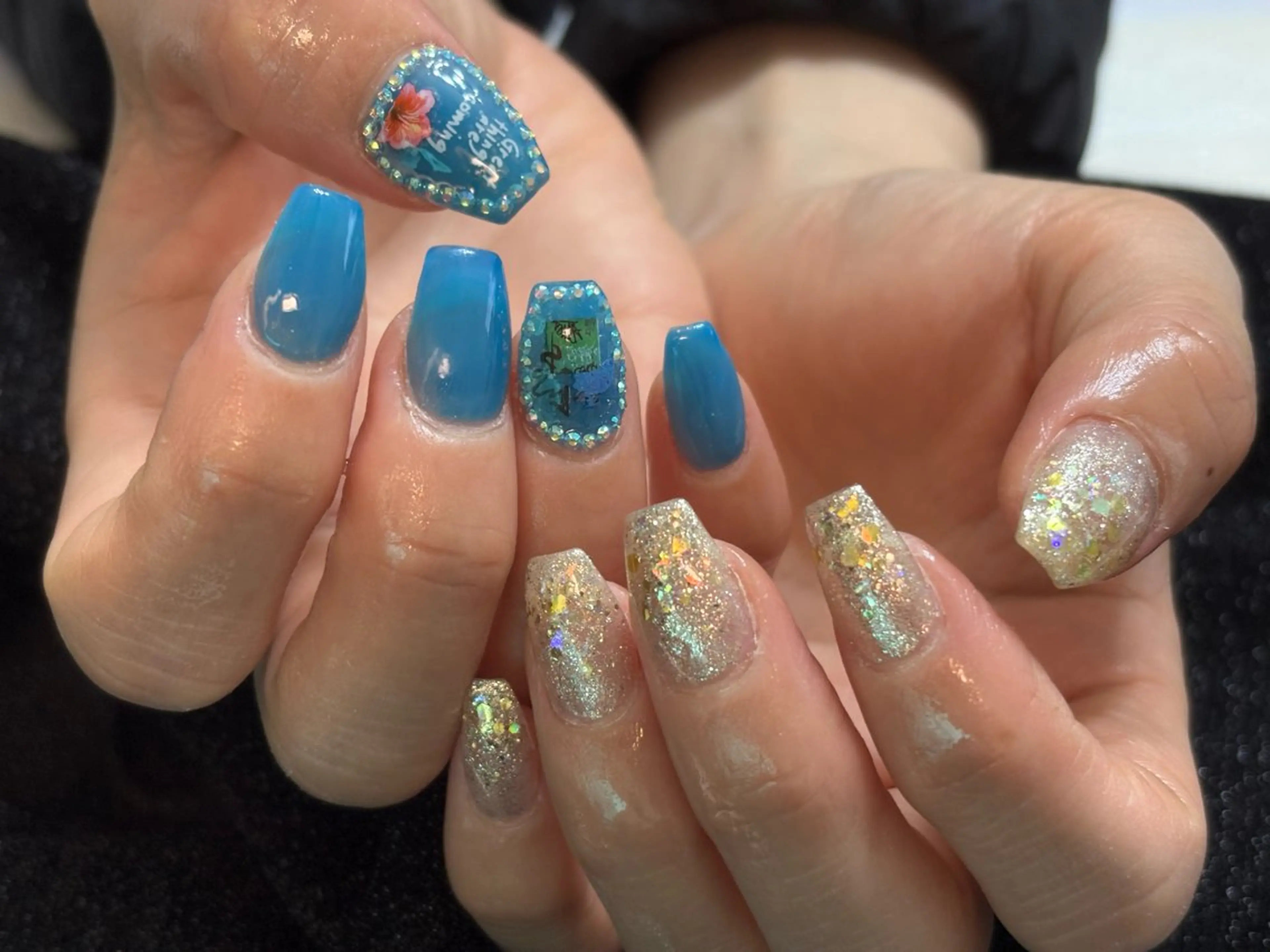 ネイル ハンドネイル フットネイル ✴︎ Delightのネイルデザイン