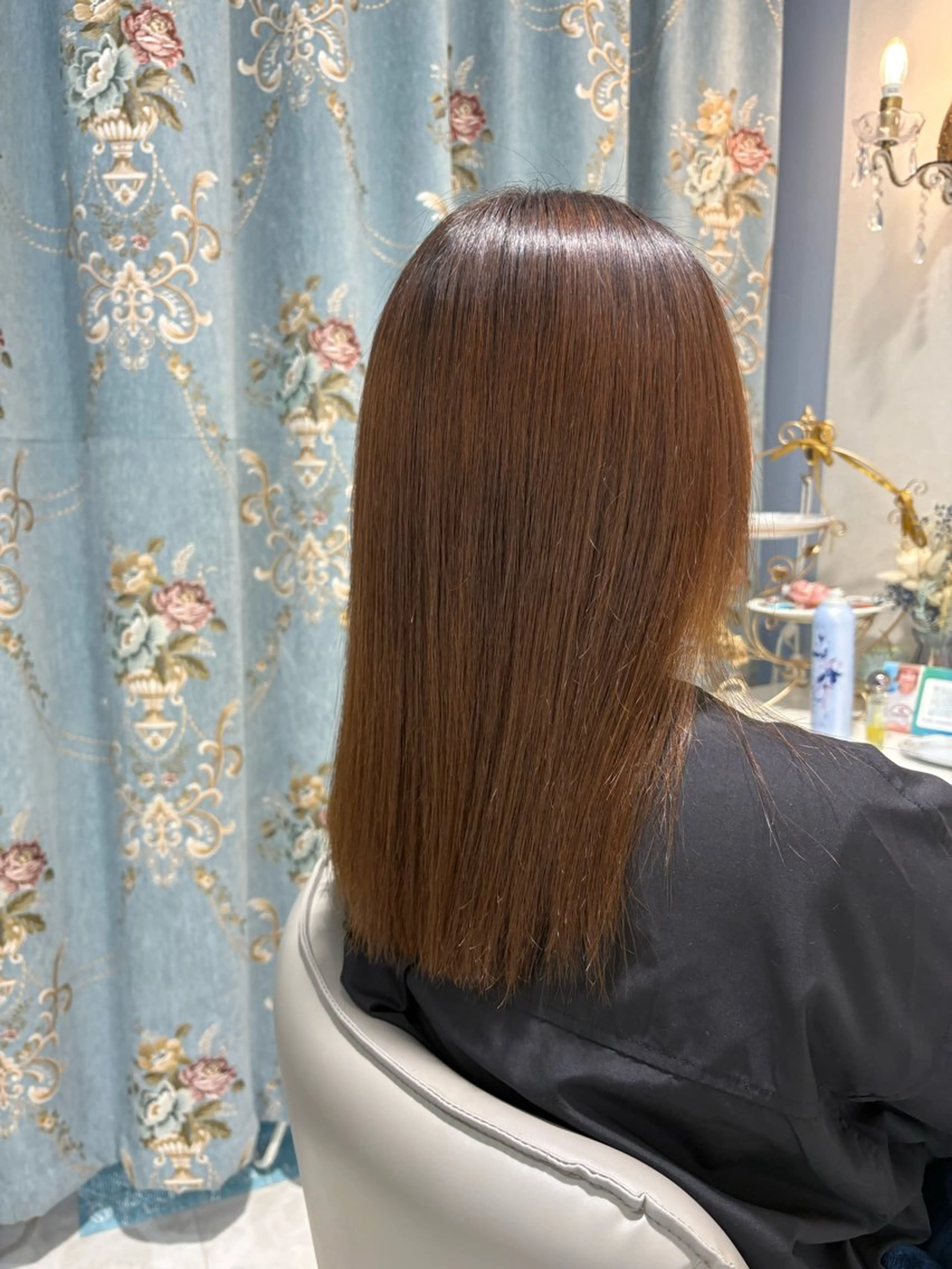 縮毛矯正（シャンプー、トリートメント、ブロー込み）の写真