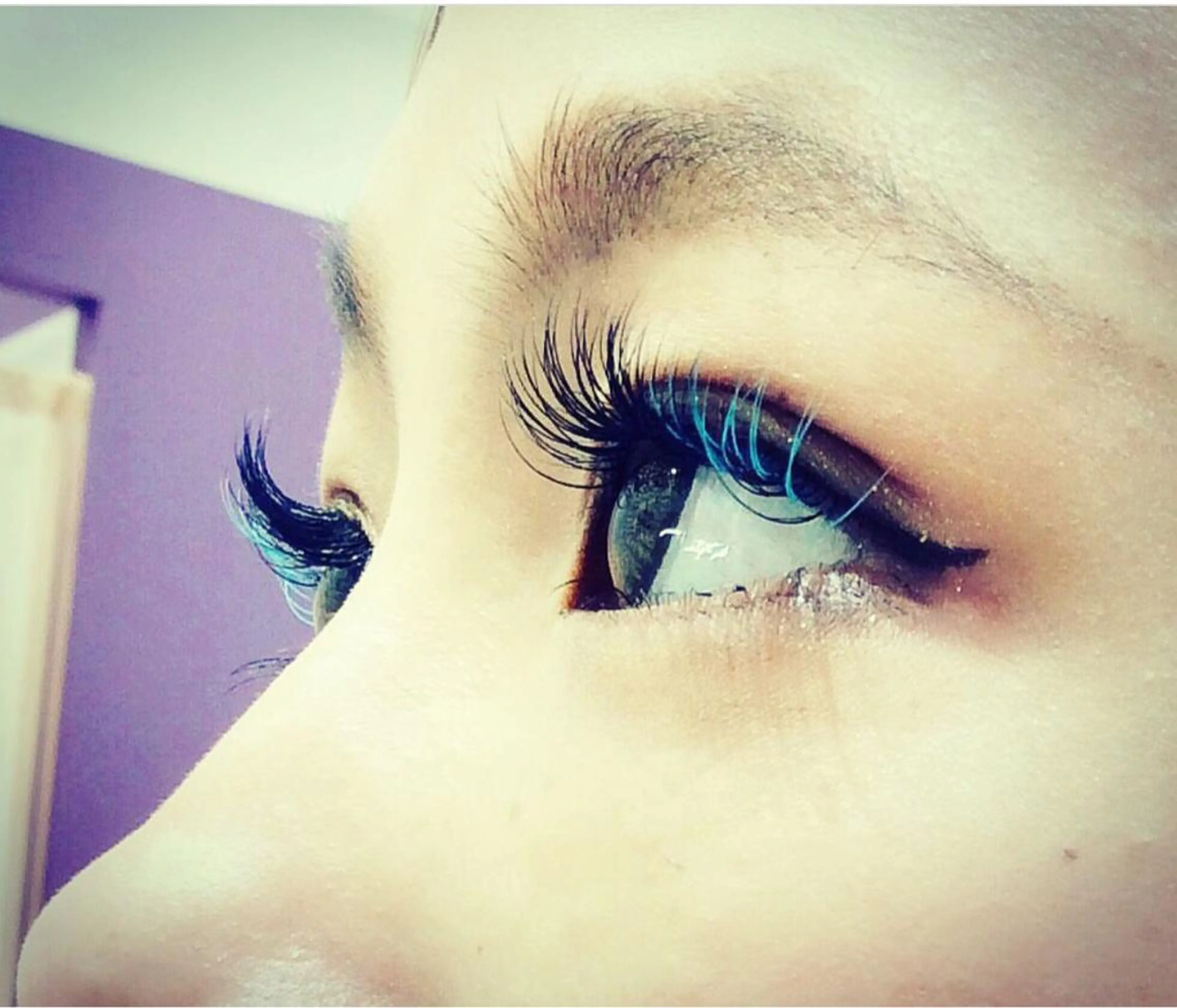 ポイントカラー 目尻などにの写真