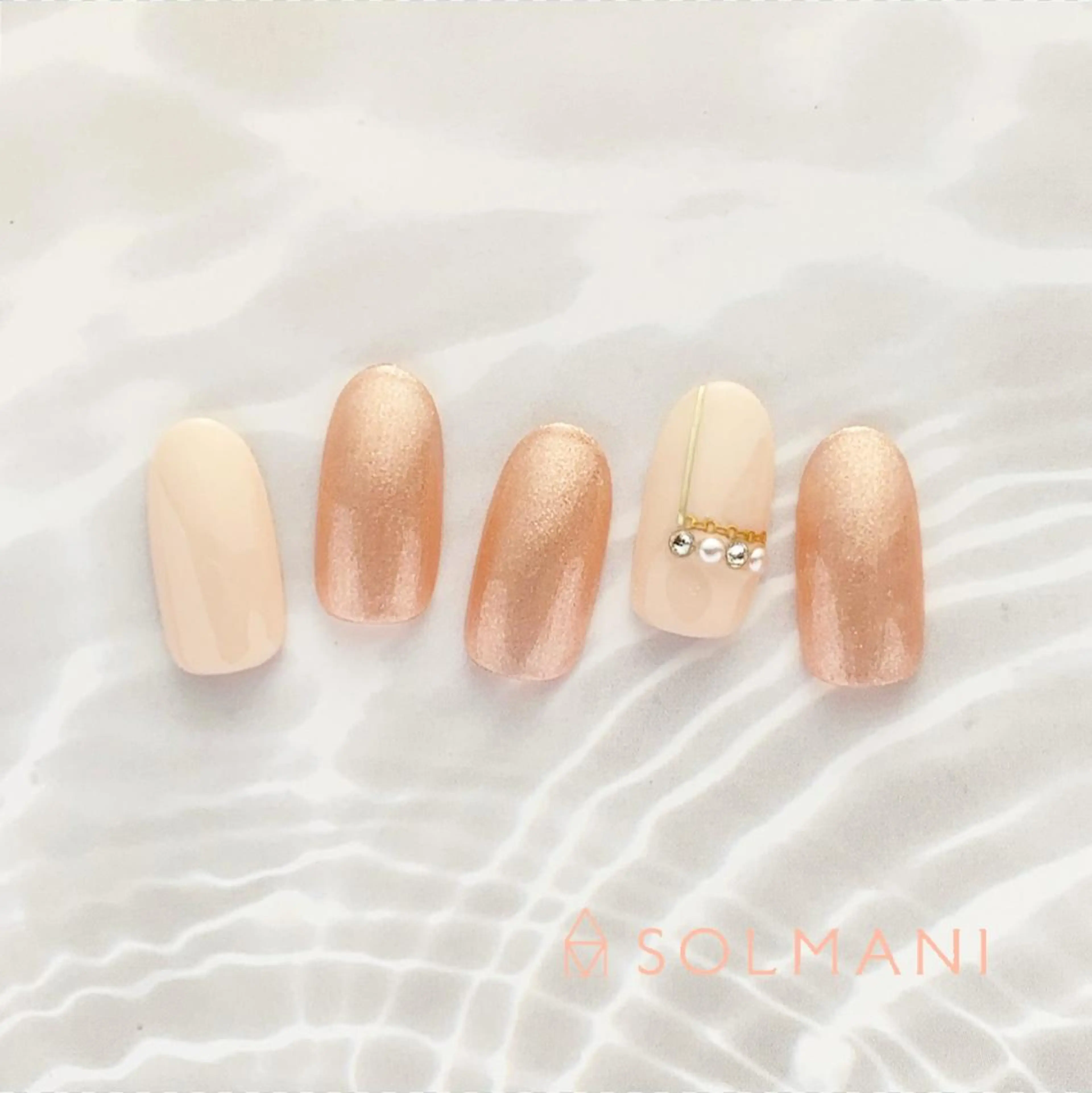 ネイル SOLMANI 予約担当のネイルデザイン