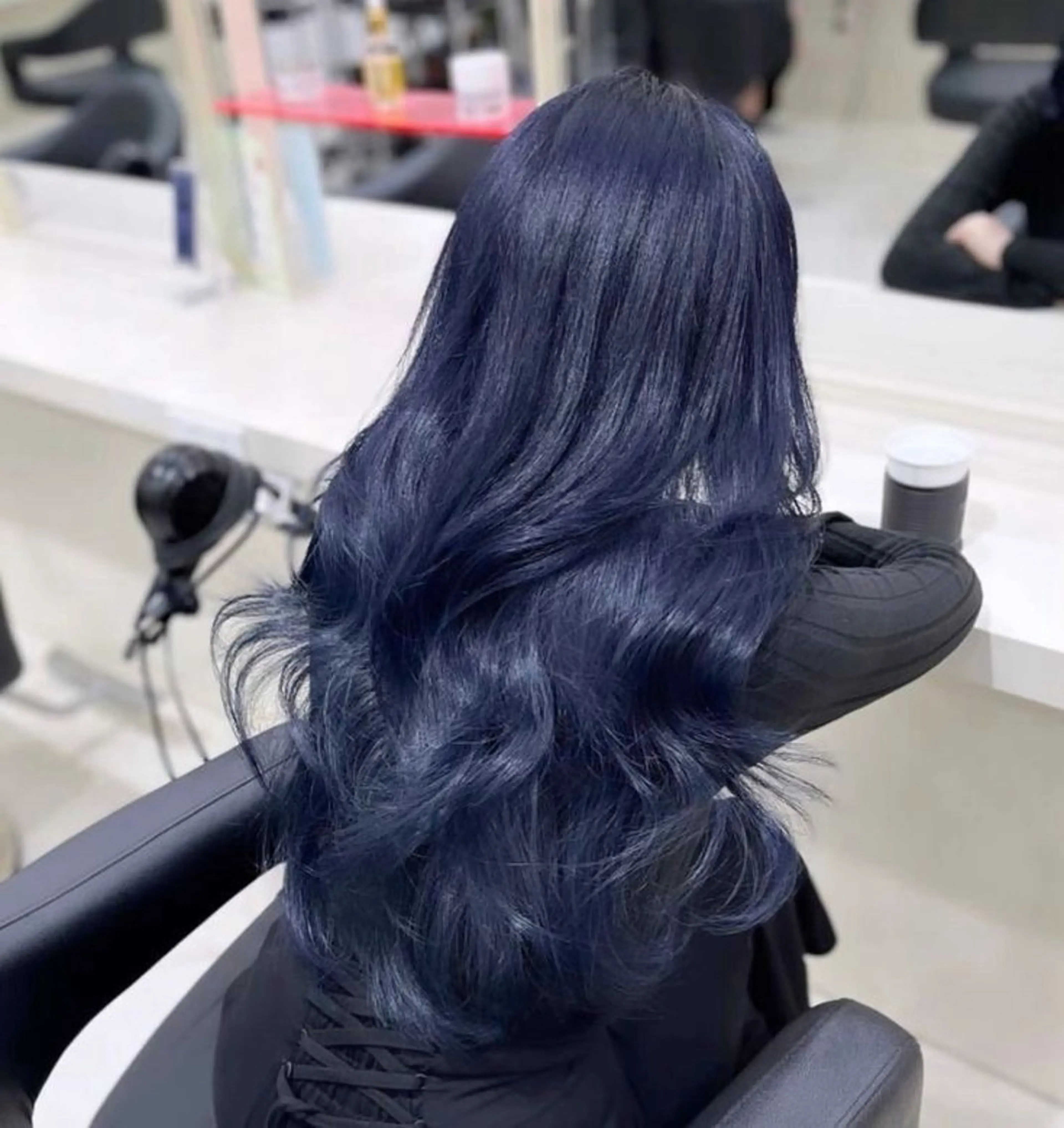 ロング カラー 西山 夢月のヘアスタイル