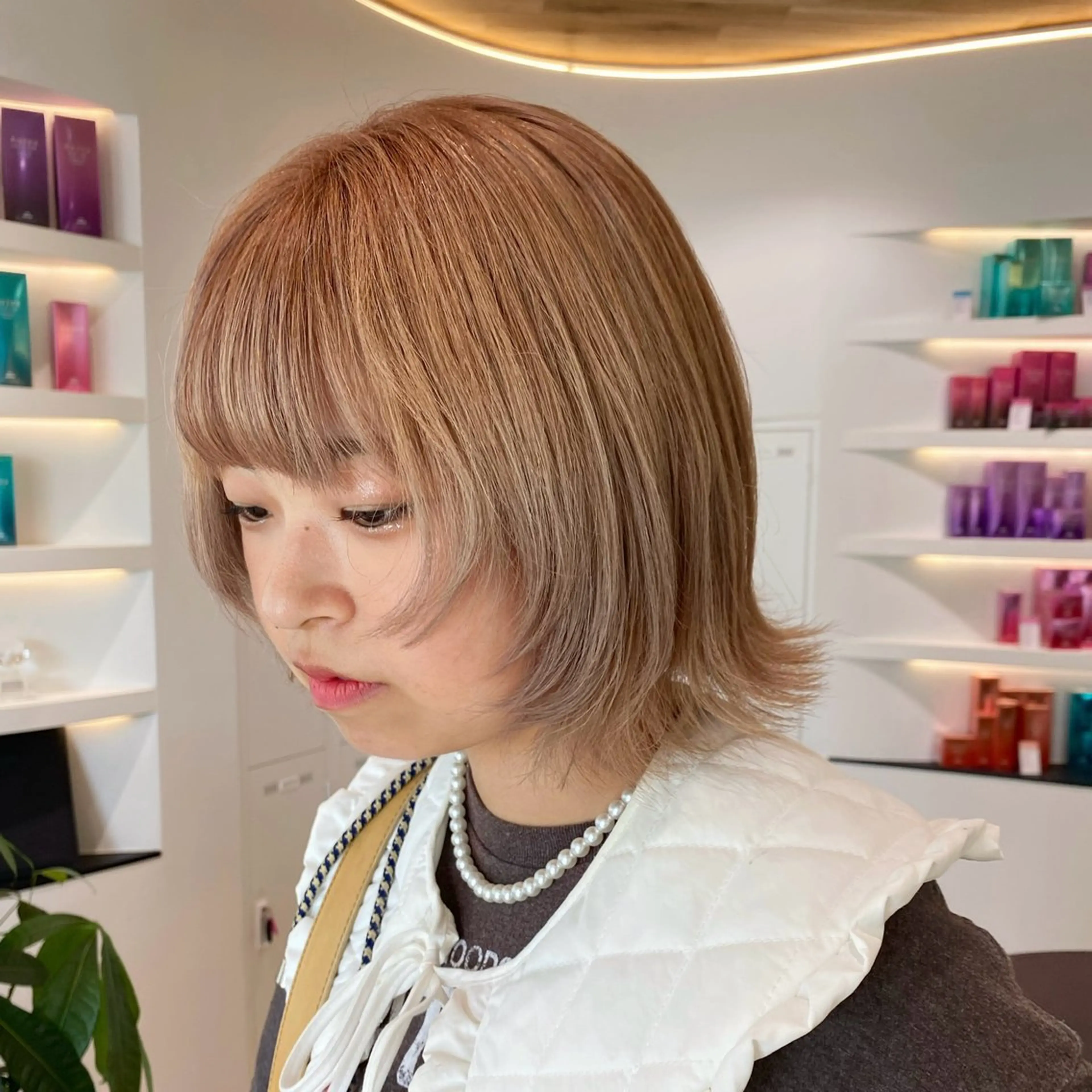 ミディアム カラー 垢抜け/レイヤー/ ハイトーン/アスナのヘアスタイル