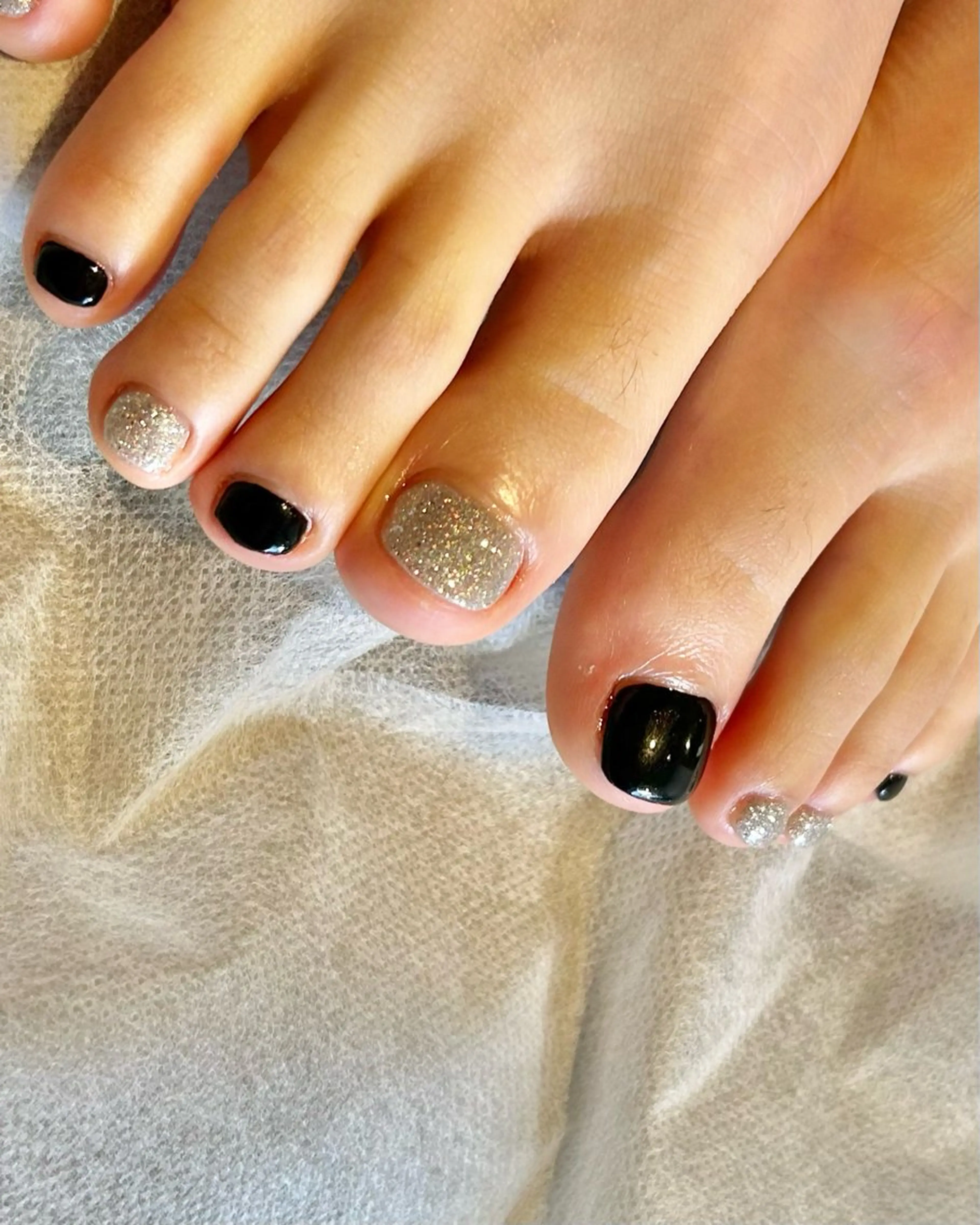 ネイル シルバー フットネイル Reflection marikoのネイルデザイン