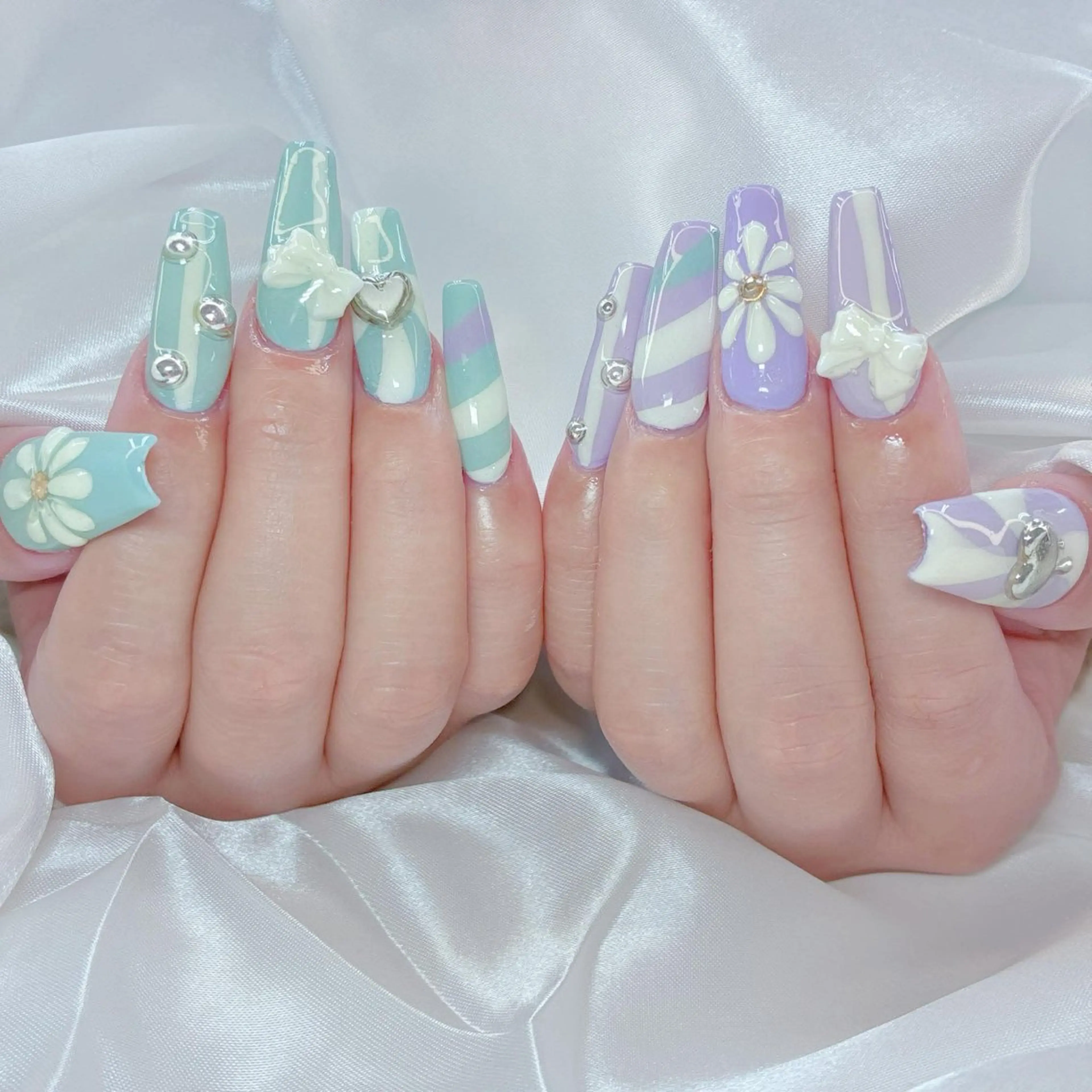ネイル 桜ネイル フレンチネイル グラデーション 韓国ネイル マグネットネイル ハンドネイル ハンドケア Hara Nail 【パラジェル使用】のネイルデザイン