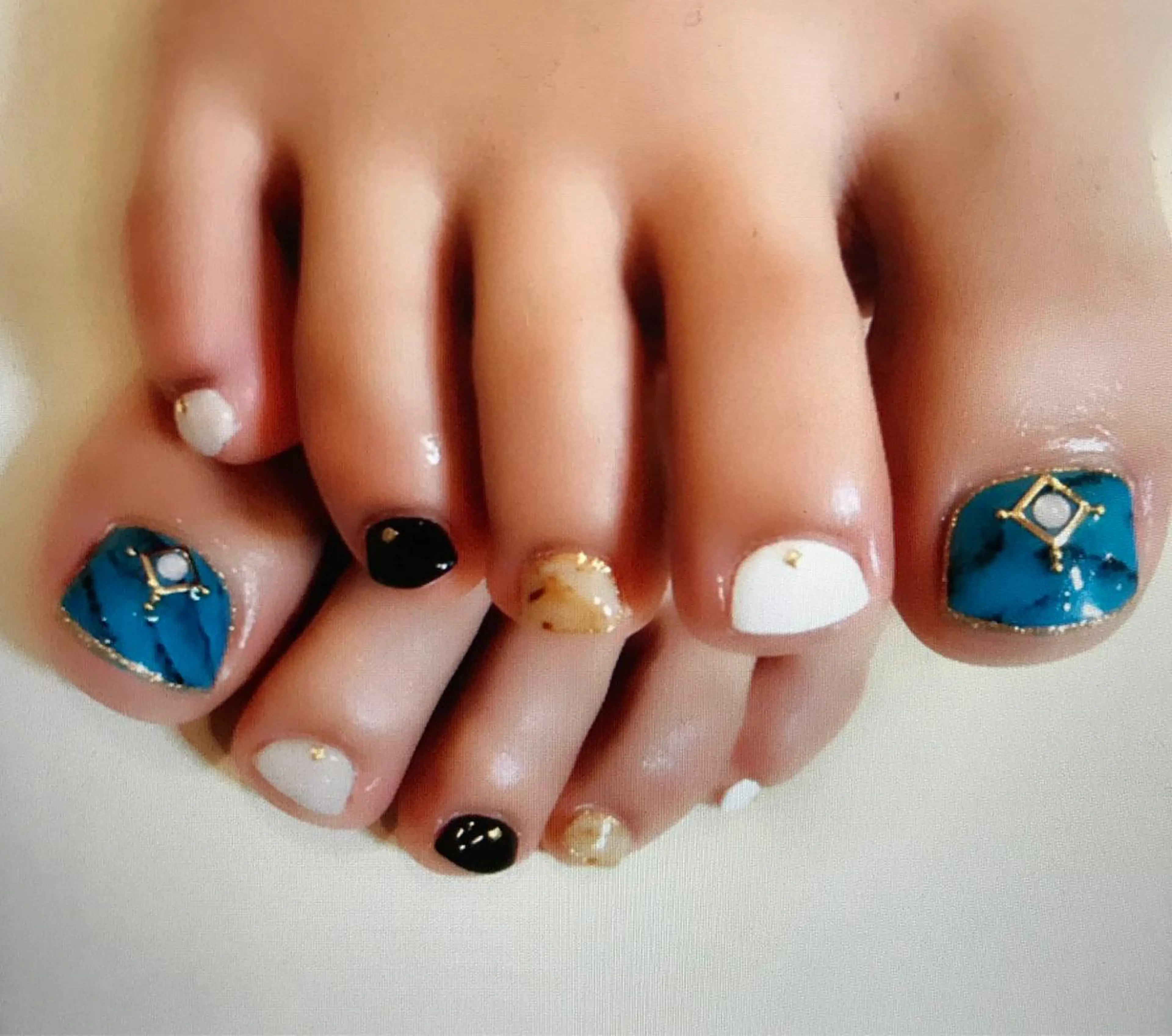 ネイル アートネイル ストーンネイル ネイル/耳つぼ /新ホワイトニングのネイルデザイン