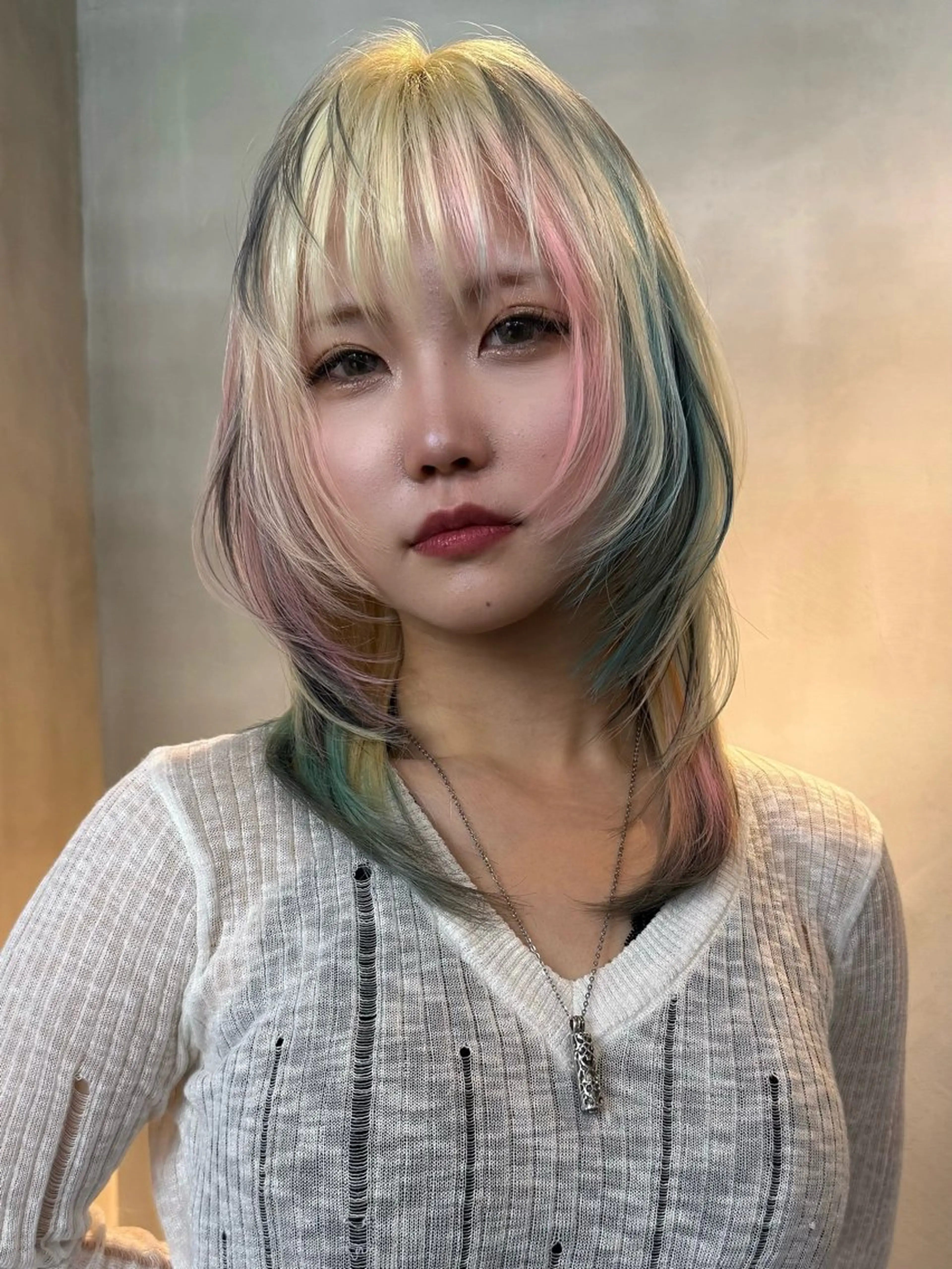 【透明感のあるハイトーンに】ハイケアブリーチカラー(ブリーチ2)+最新ケアトリートメントの写真