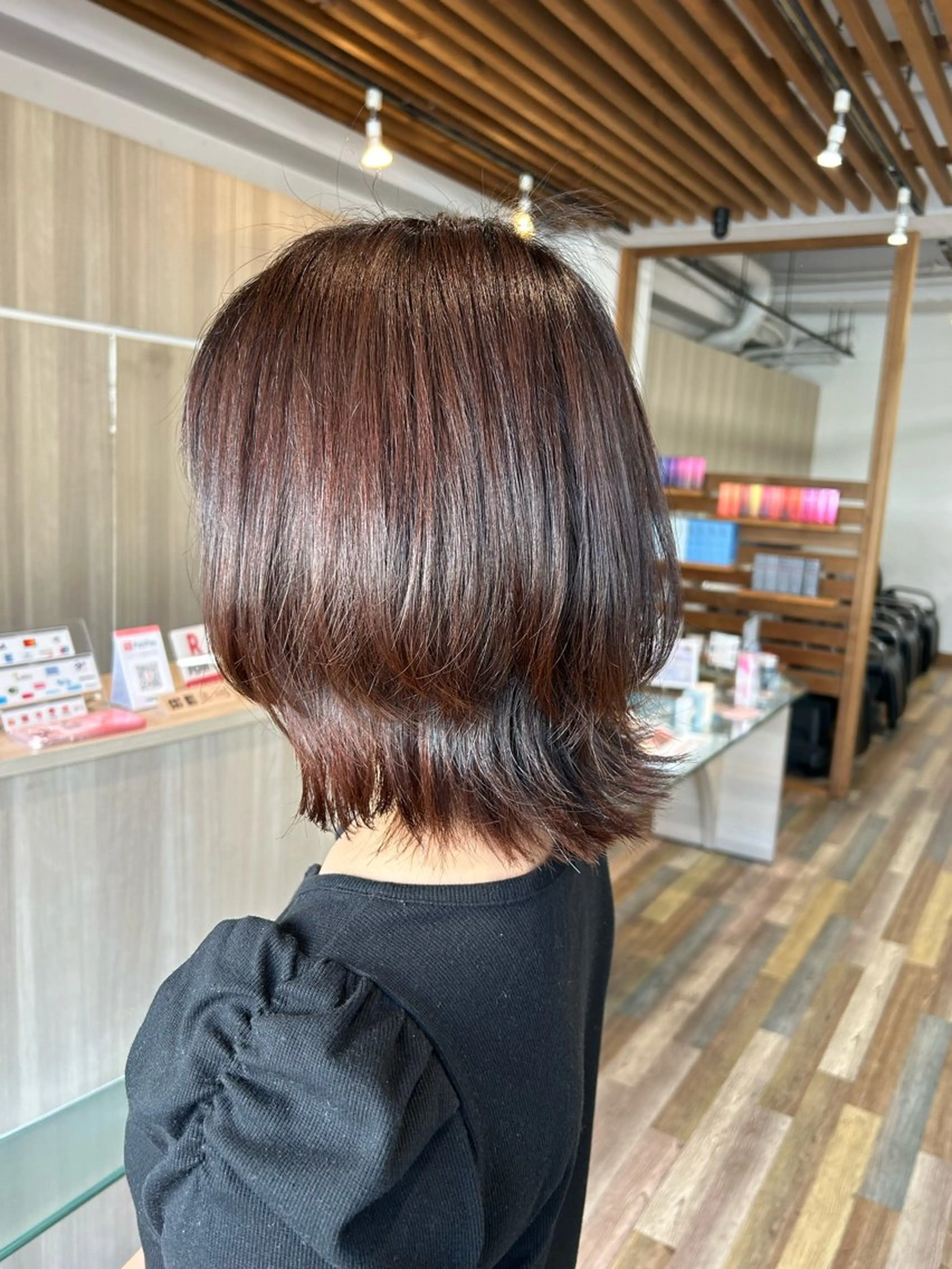 ミディアム 志賀 輝/ハイライト /縮毛矯正/髪質改善のヘアスタイル