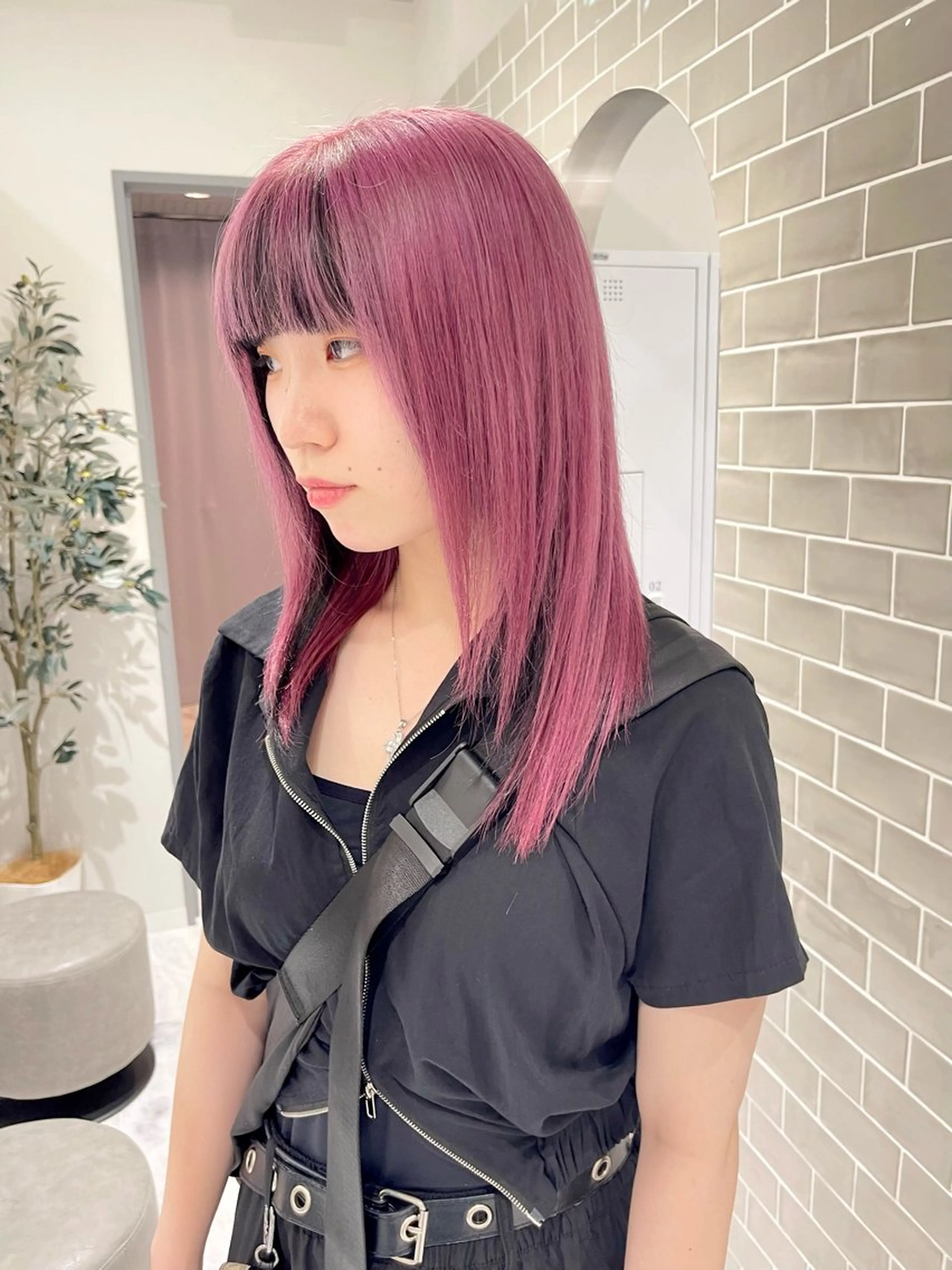 ミディアム カット ヘアカラー トリートメント IVORY.所属・〻ツヤハイトーン🩰 🤍HARUCAのヘアスタイル