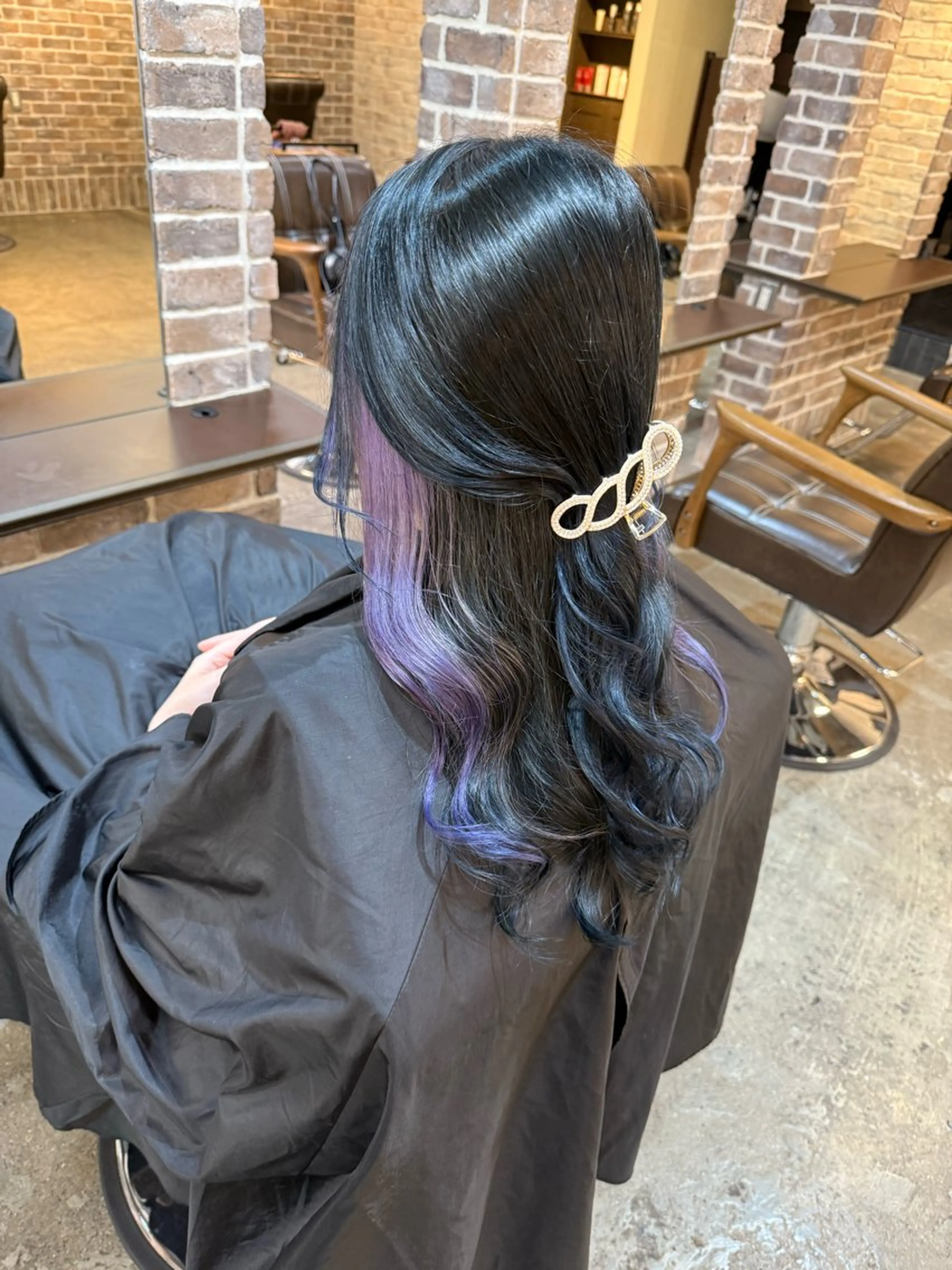ロング カラー 黒髪 ブリーチ ブルーカラー ブルーブラック インナーカラー カット ヘアカラー トリートメント ACROあべの店所属・艶カラー/インナー /グラデ/大西小百合のヘアスタイル