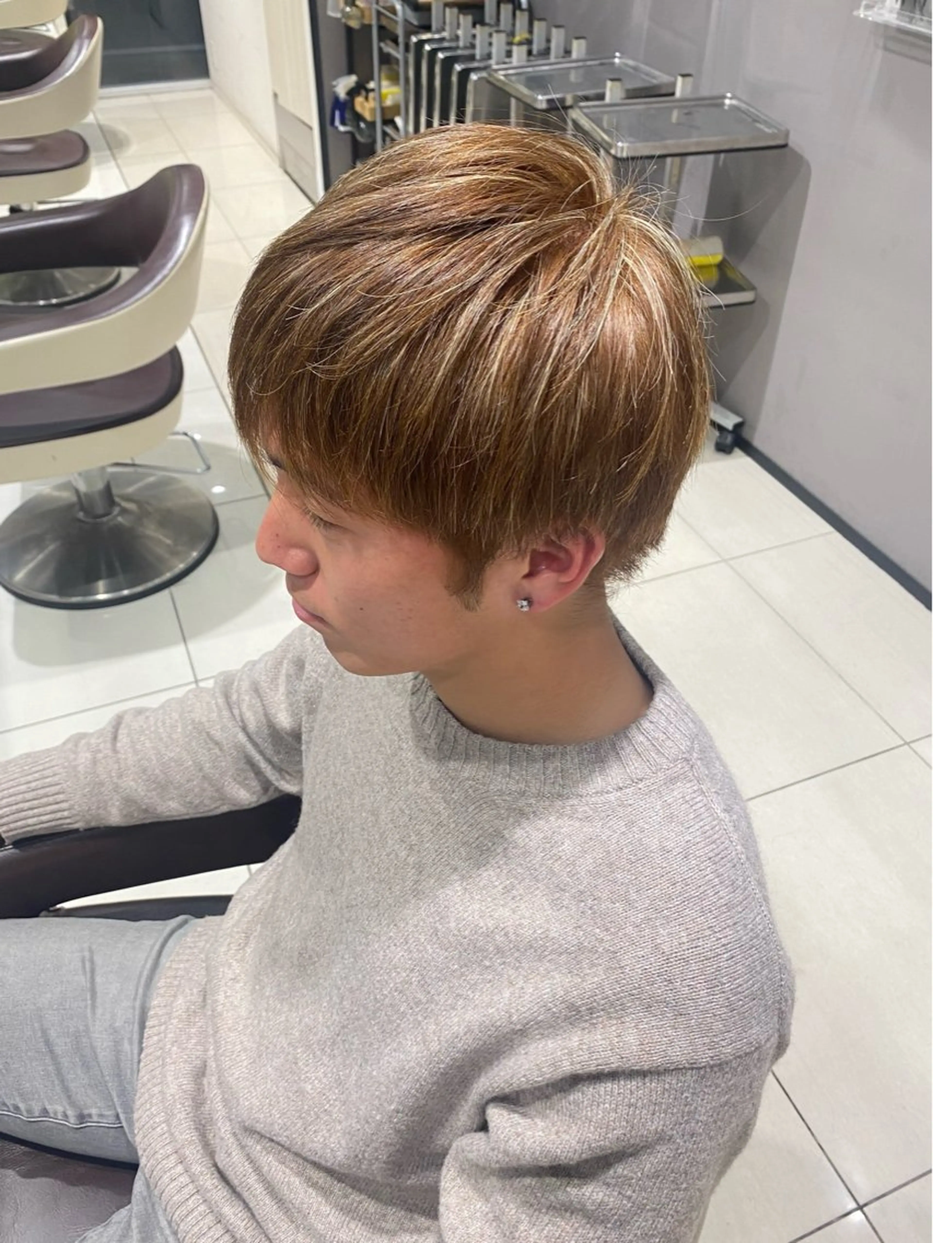 ショート カラー メンズ 🫧うる艶ハイトーン 🫧💘サヤ💘のヘアスタイル