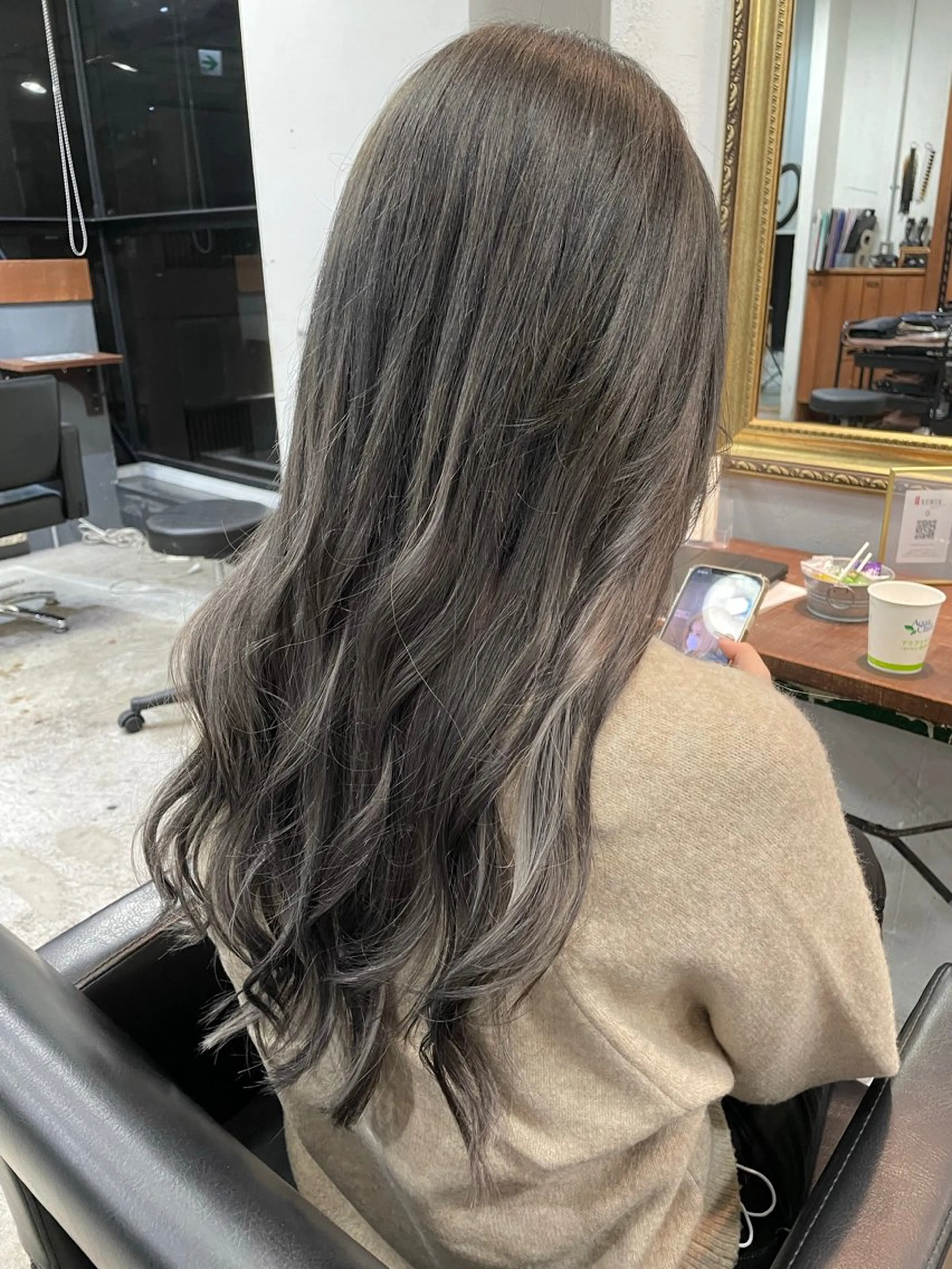 ロング 大内 志穂のヘアスタイル