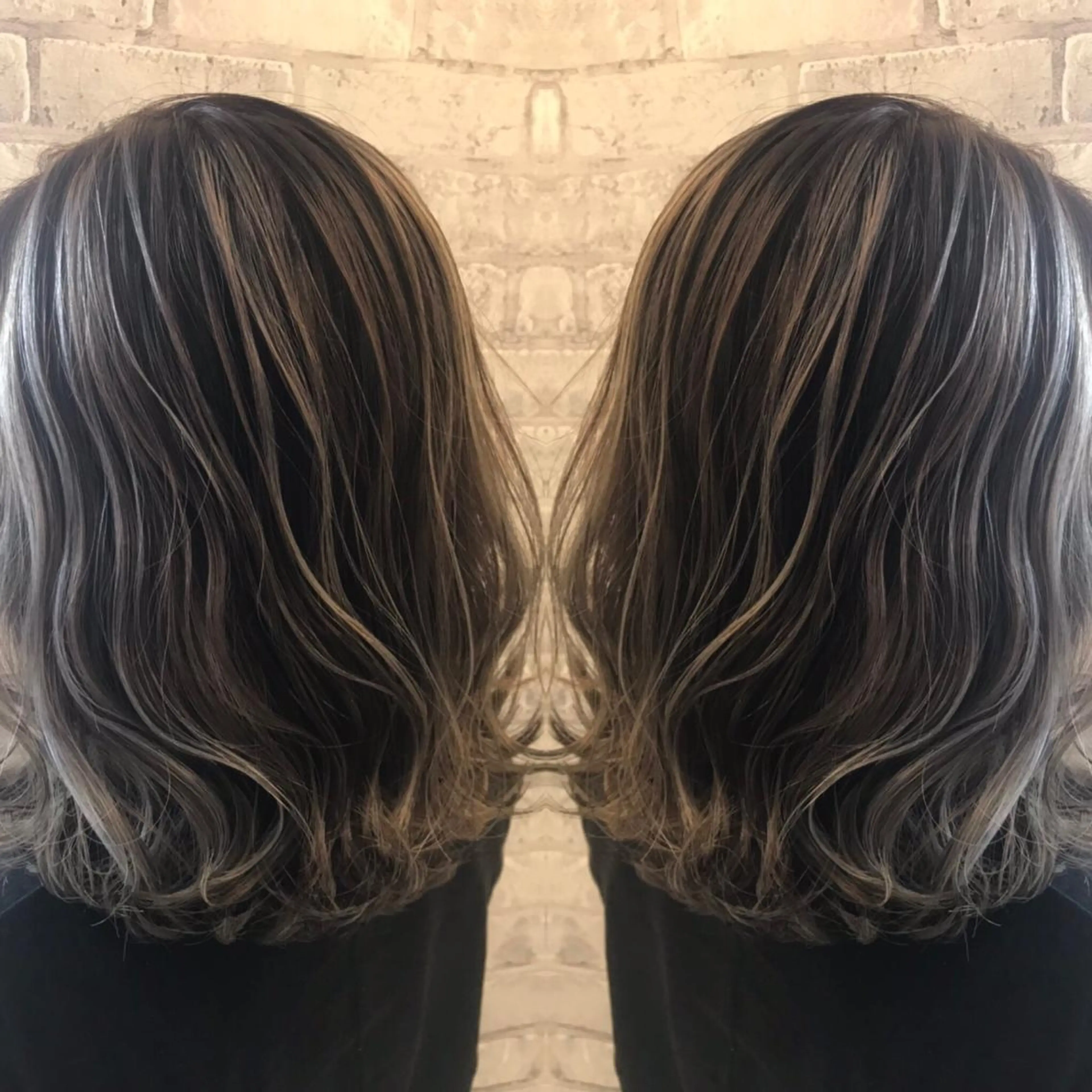 ミディアム カラー EARTH 越谷店のヘアスタイル