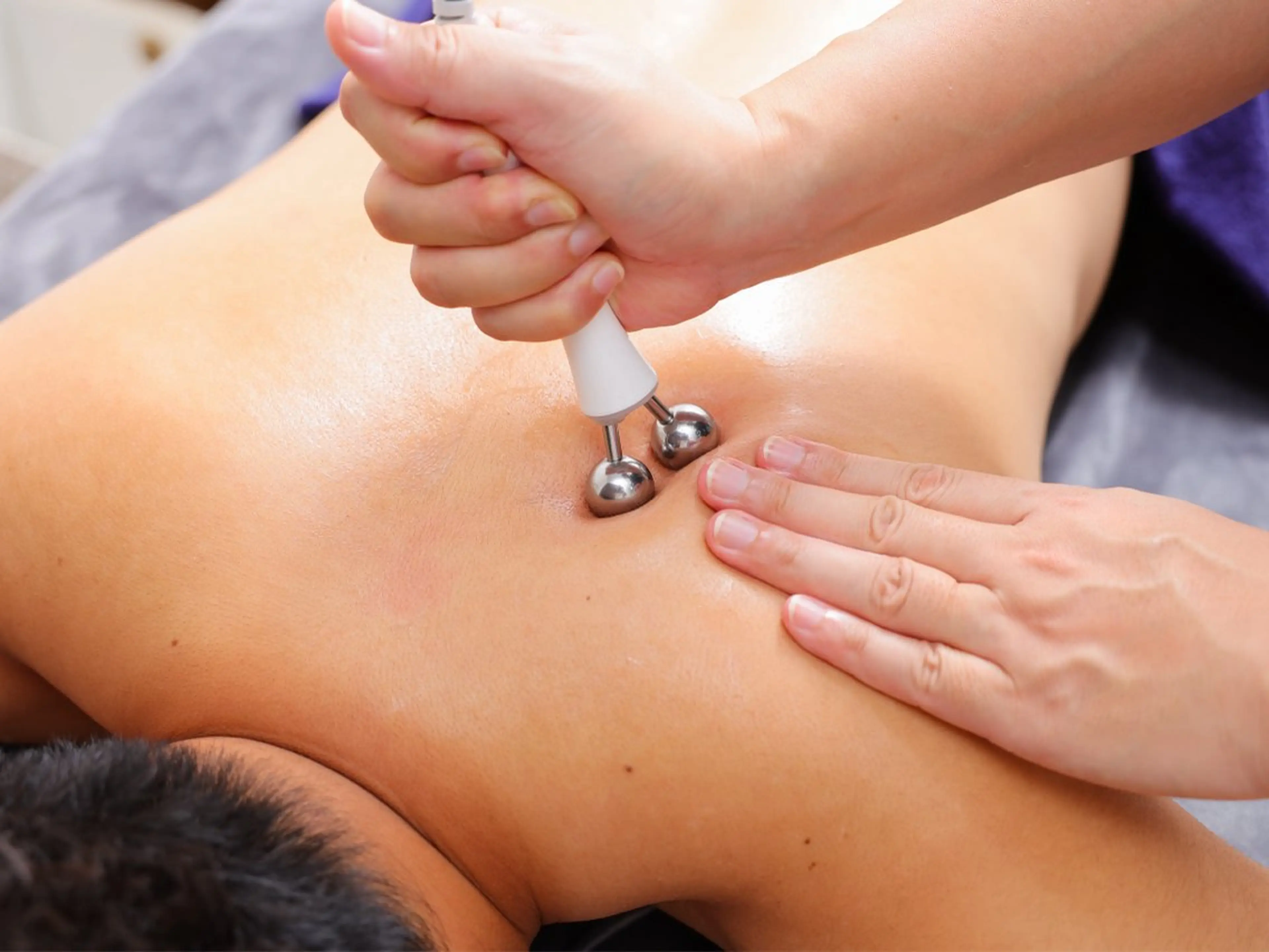 メンズ Mens Total Beauty CHEST(チェスト)所属・腰、肩こり、脱毛、眉 メンズ専門チェストの眉毛・アイブロウイメージ