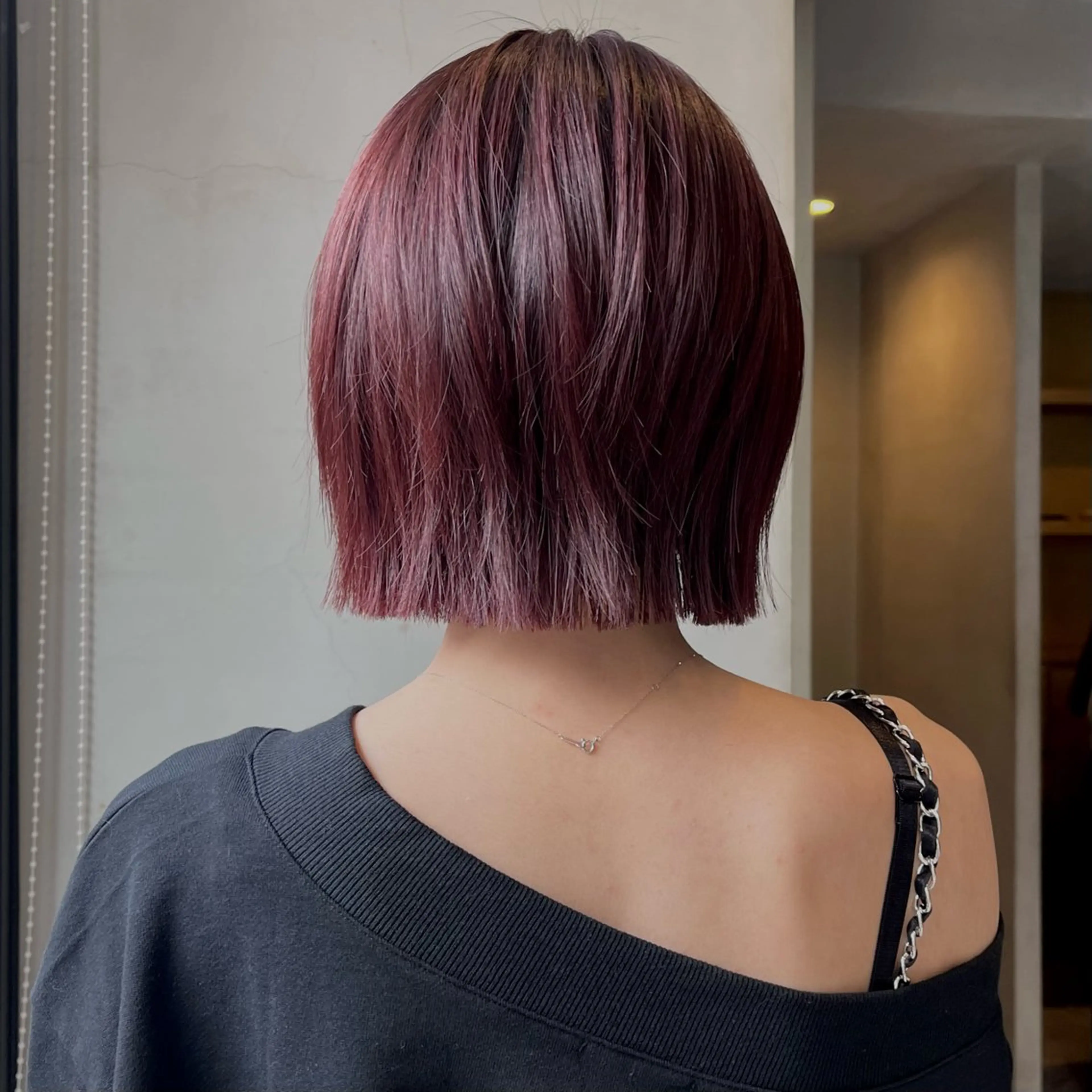 ショート カラー なな/ICI/レイヤ ーパーマ/ボブのヘアスタイル