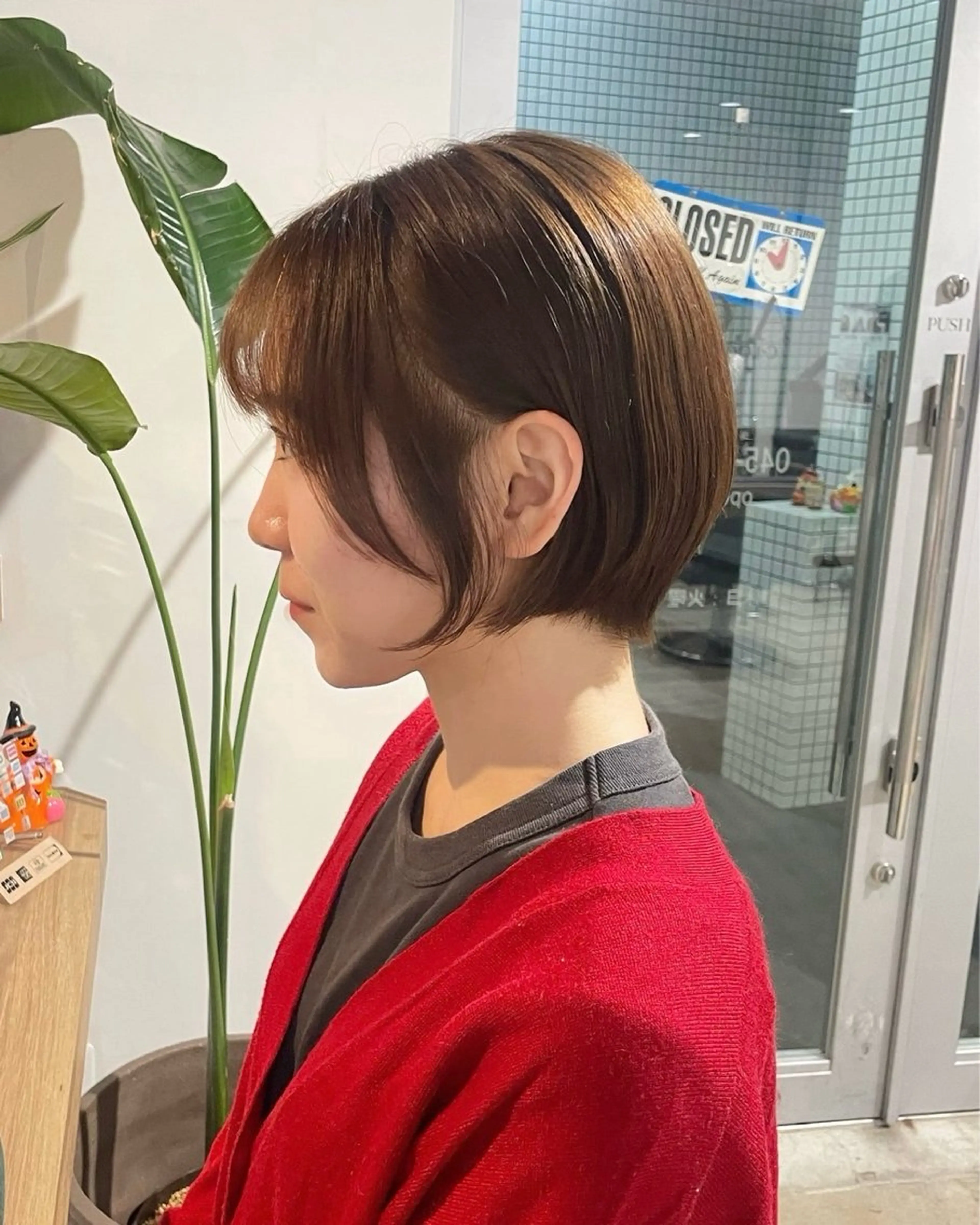 【限定メニュー/平日限定】中学生​〜​大学生（ミニモ学割）カット（ボブ​〜​ショート）＋選べるトリートメント付き🧴🫧の写真