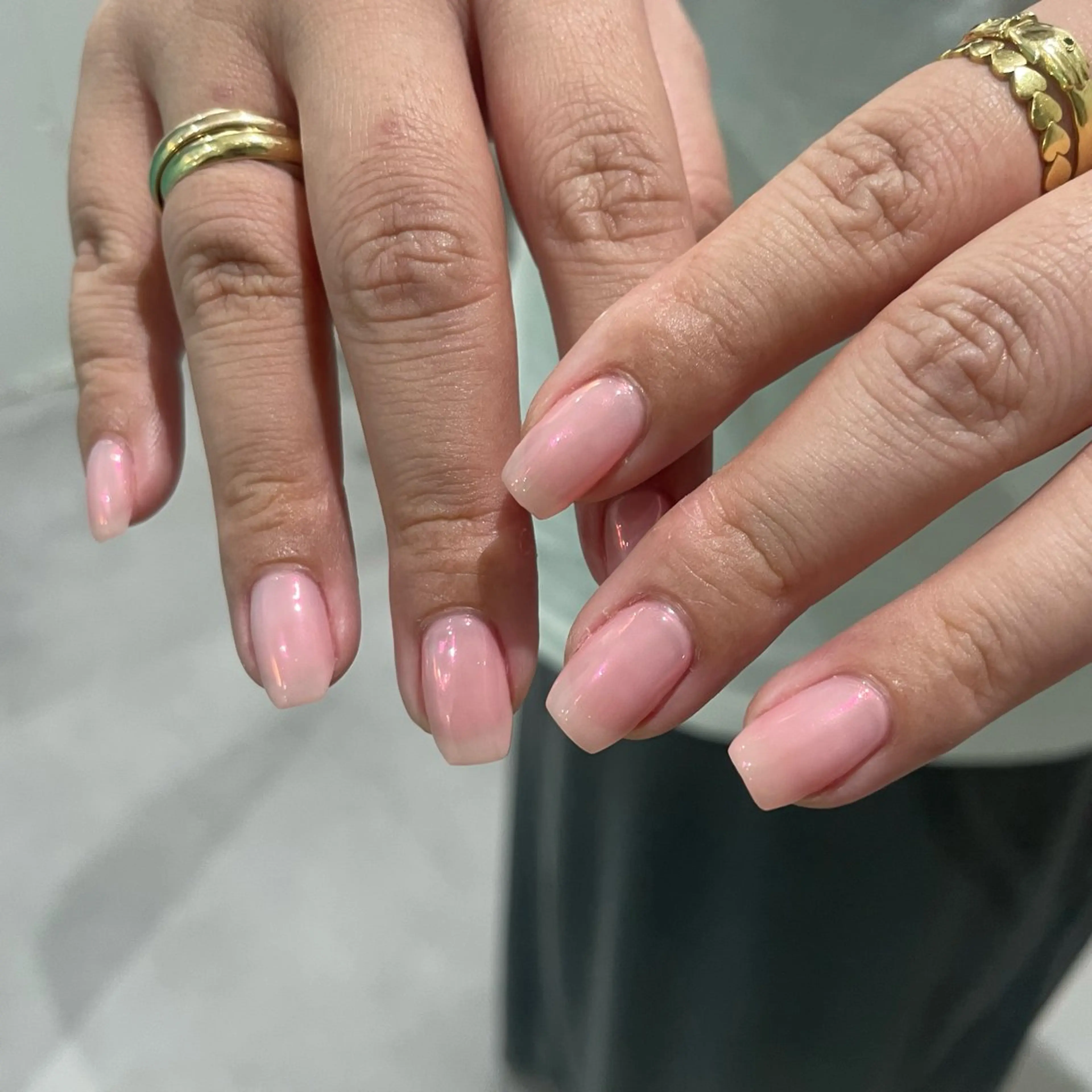 ネイル オーロラネイル カジュアル フレンチネイル マグネットネイル ニュアンスネイル 八潮市ショートネイル 🌼AKANEのネイルデザイン