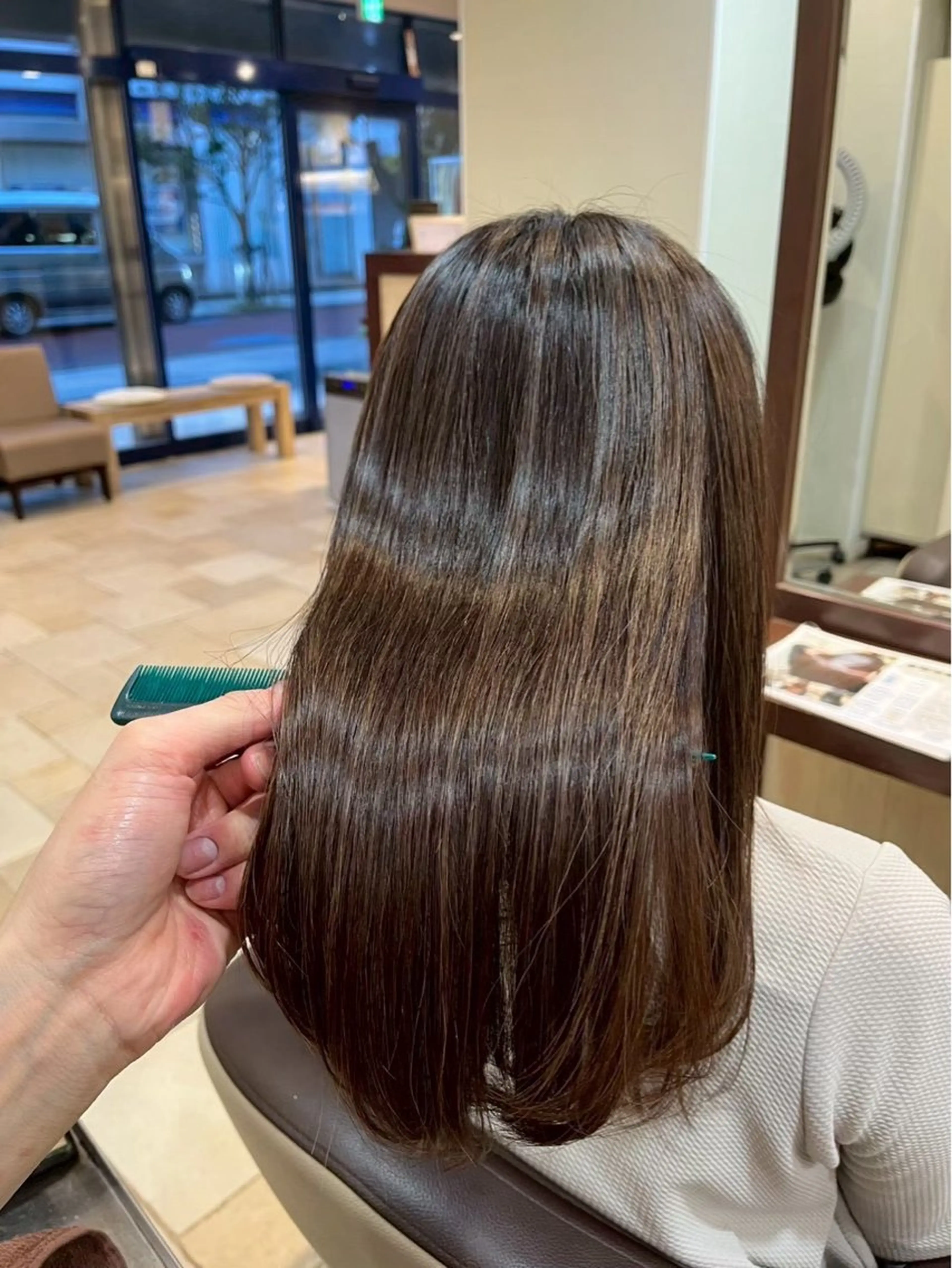 ロング 三浦 祐里のヘアスタイル