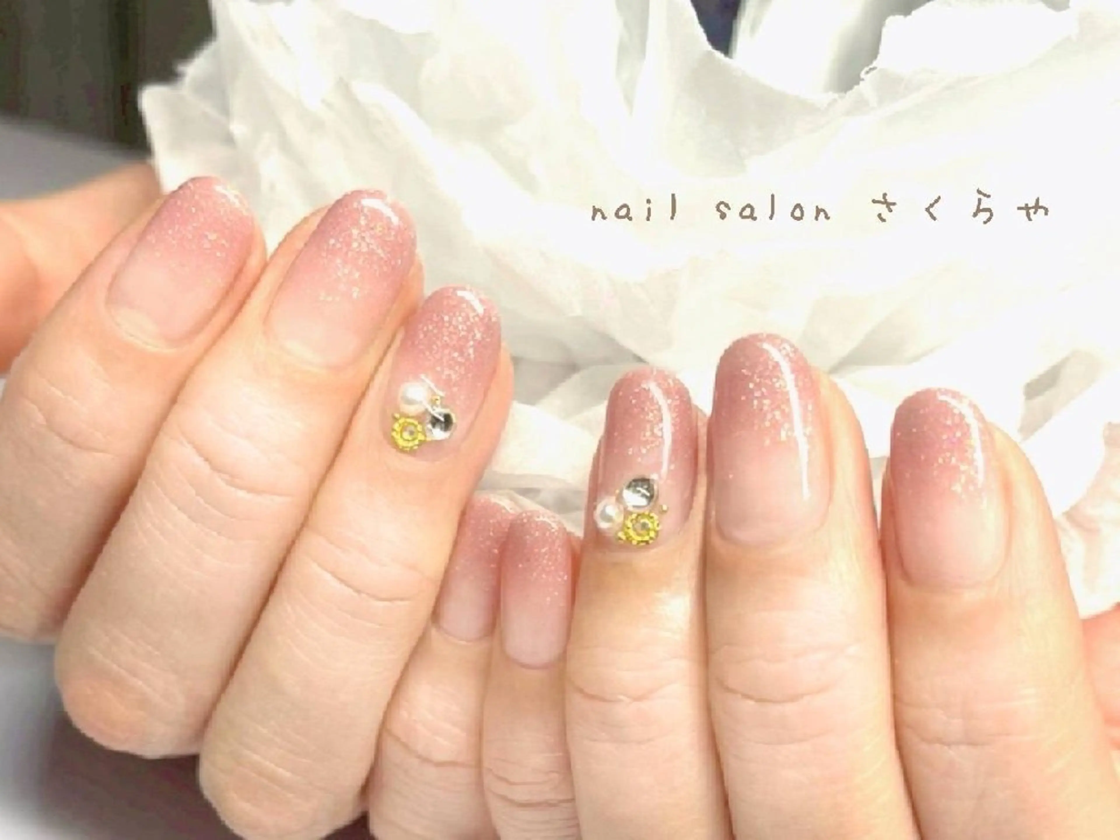 ミディアム ハンドネイル さくらや❤ パラジェル使用のネイルデザイン