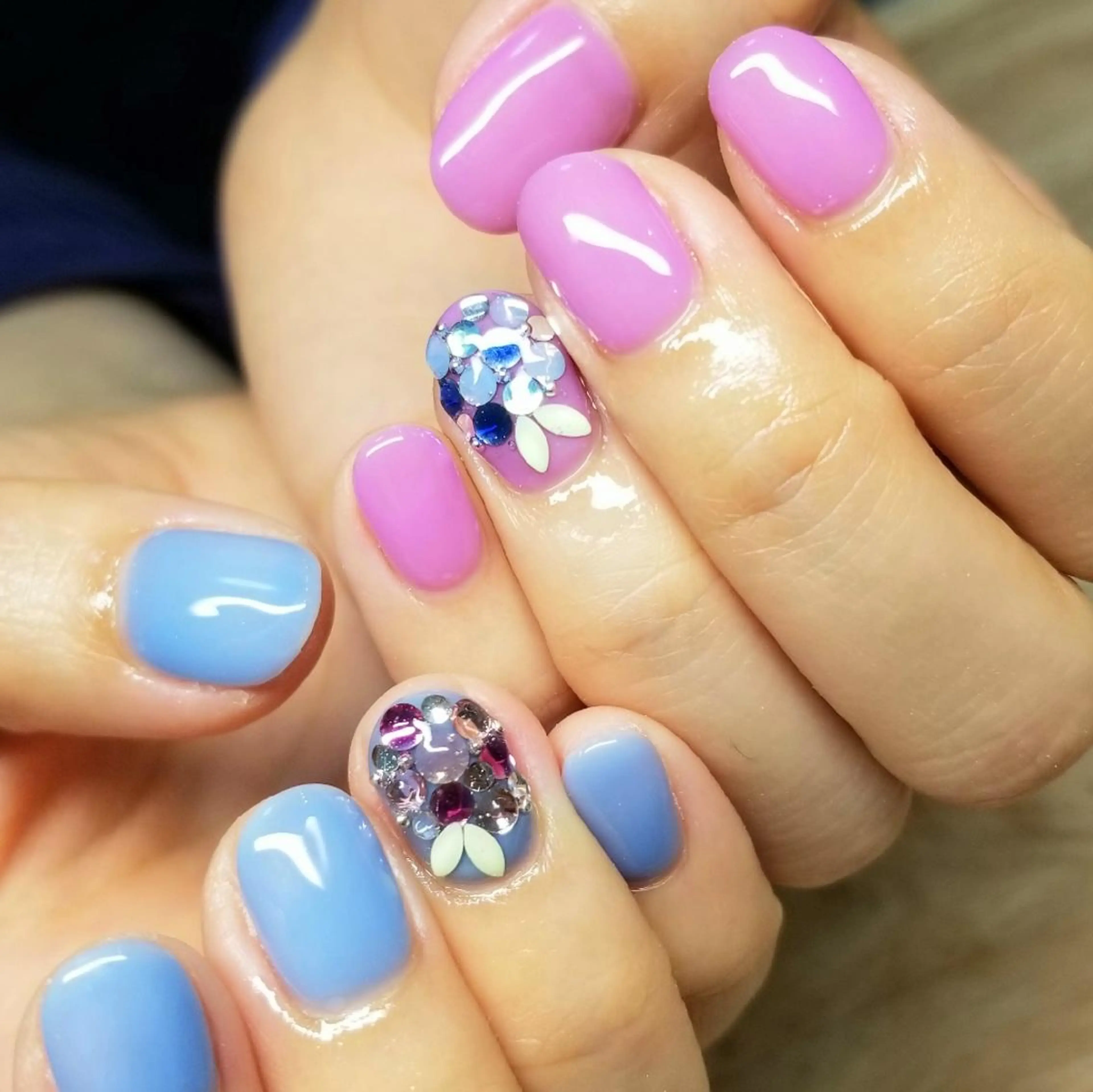 ネイル ストーンネイル ハンドネイル L'instant  Nail Artzのネイルデザイン